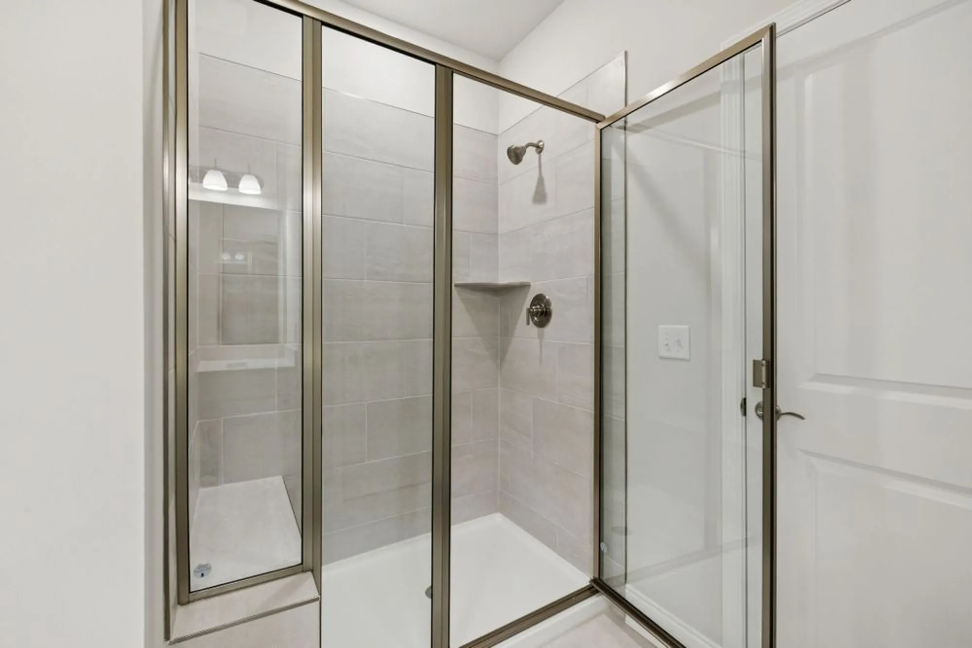 Property Slideshow image 26 of 38 | 344 stonehaus cir, Antioch, TN, 37013