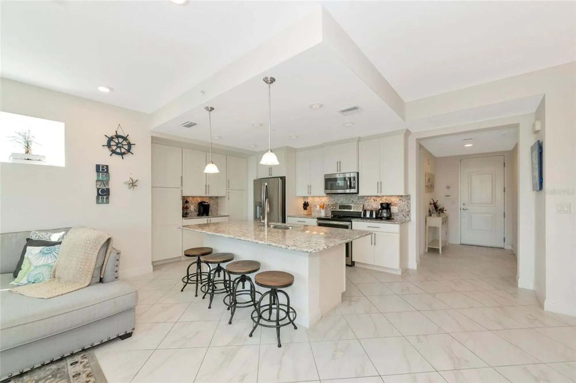 Property Slideshow image 6 of 78 | 395 aruba cir 203, Bradenton, FL, 34209