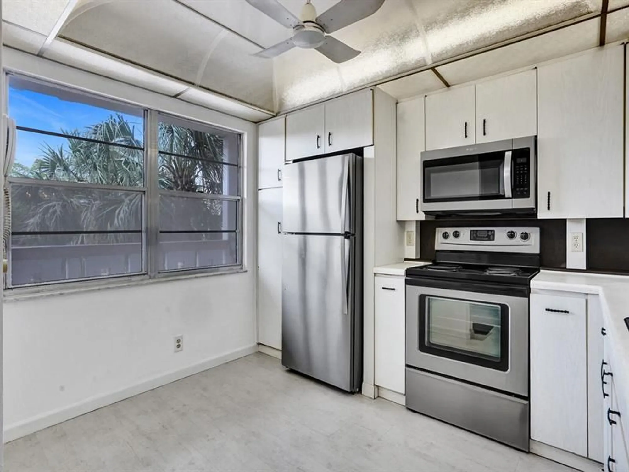 Property Slideshow image 40 of 64 | 3002 portofino isle c3, Coconut Creek, FL, 33066