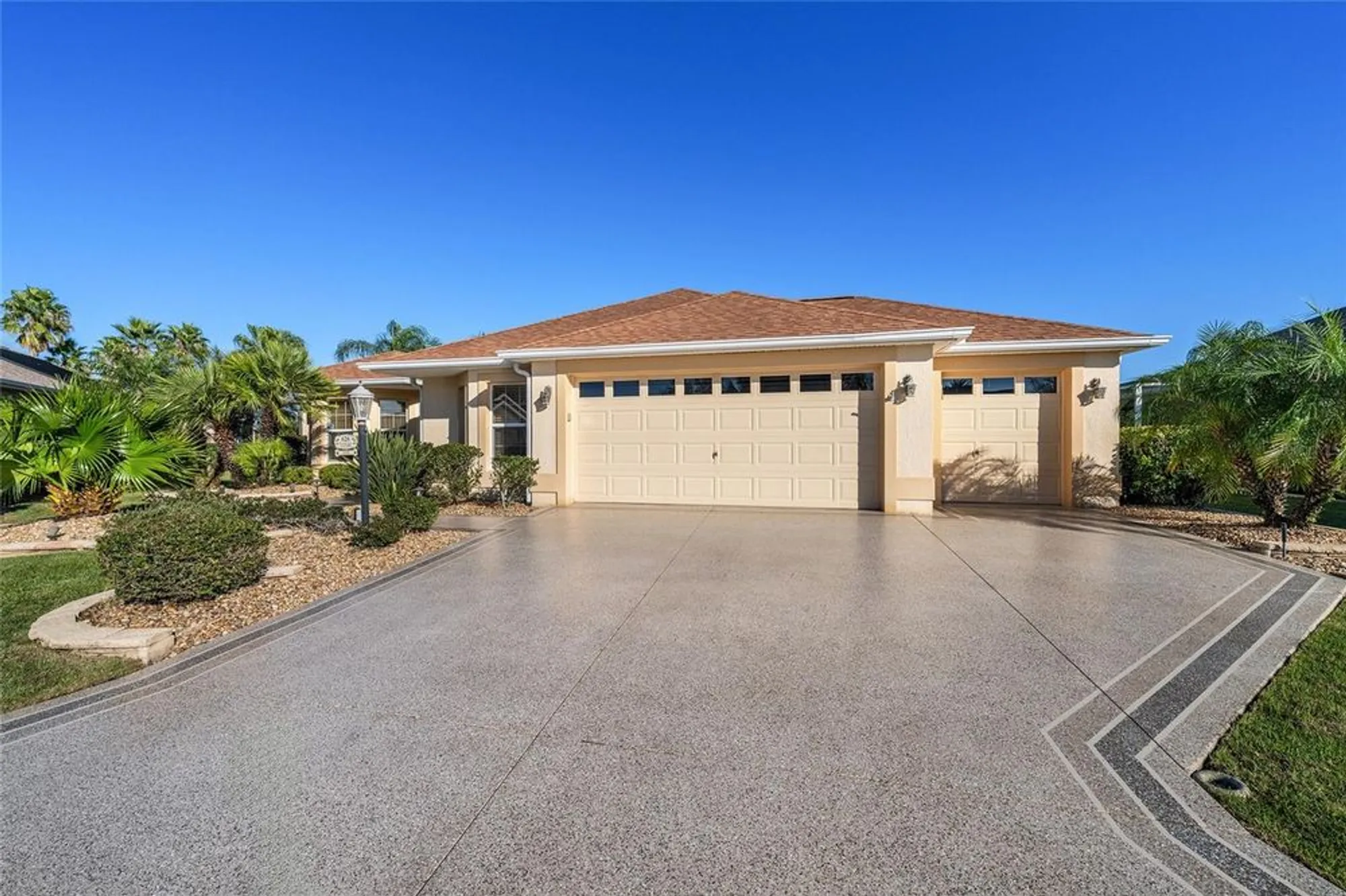Property Slideshow image 6 of 62 | 626 arcola ct, The Villages, FL, 32162