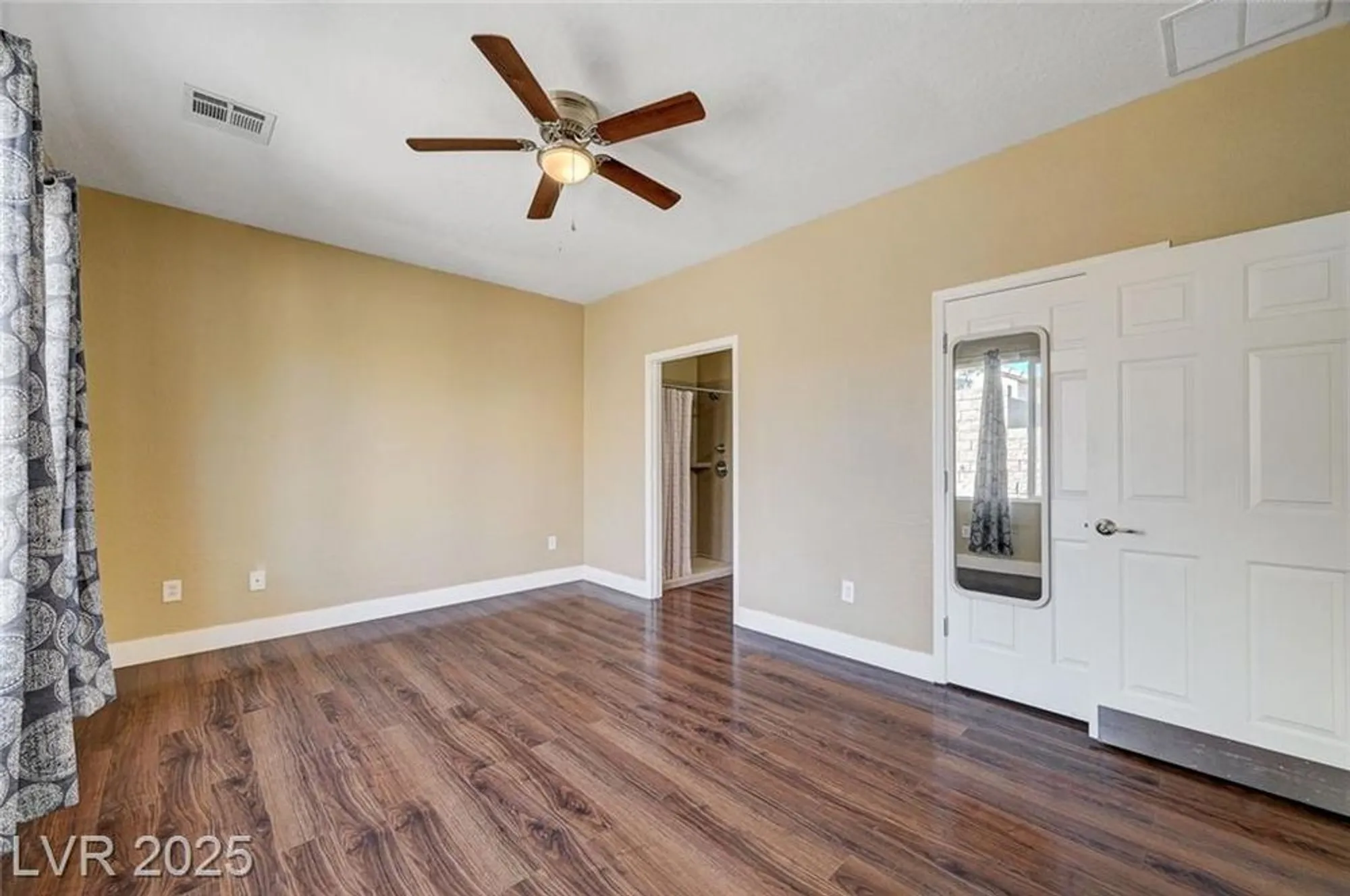 Property Slideshow image 27 of 61 | 2496 serene moon dr, Henderson, NV, 89044