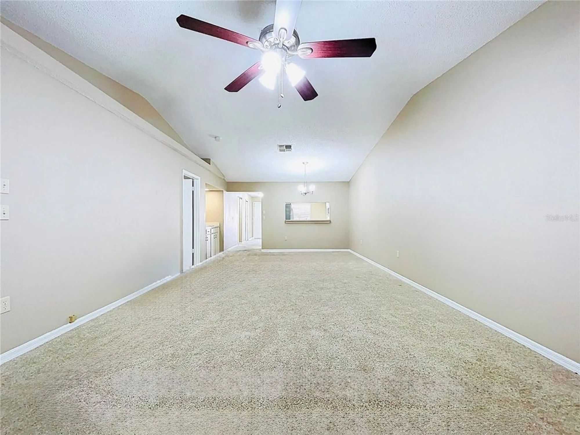 Property Slideshow image 30 of 59 | 2020 lakeview dr apt 203, Clearwater, FL, 33763
