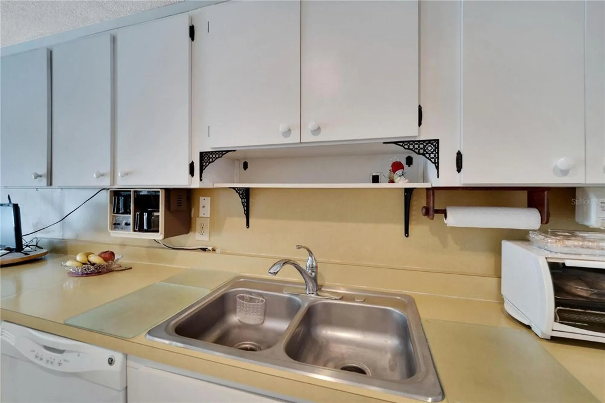 Property Slideshow image 13 of 42 | 612 allegheny dr, Sun City Center, FL, 33573