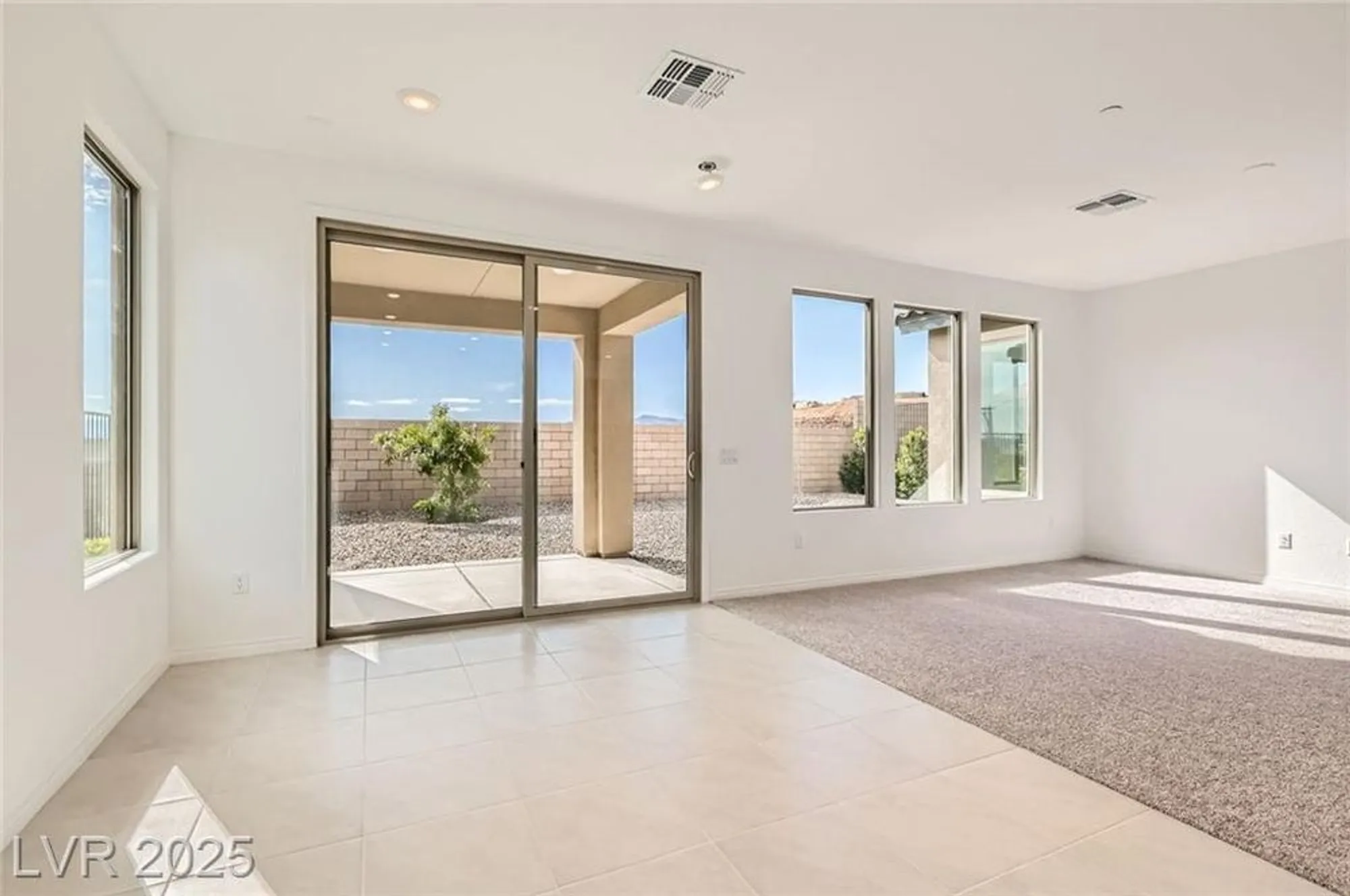 Property Slideshow image 11 of 29 | 58 sun lily ln, Henderson, NV, 89011