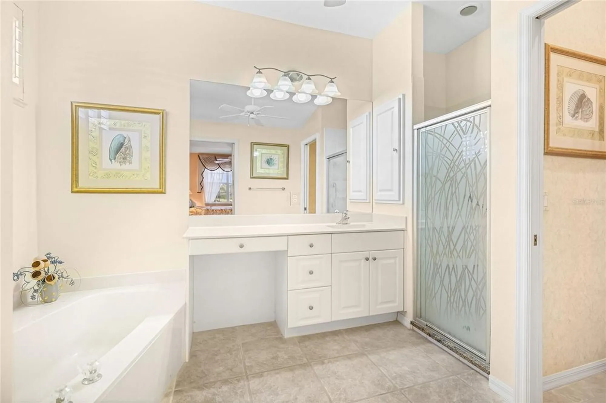 Property Slideshow image 18 of 51 | 875 chalmers dr 11, Venice, FL, 34293