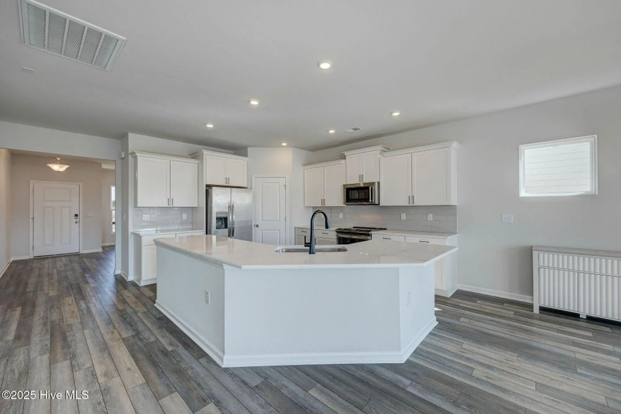 Property Slideshow image 14 of 39 | 1369 trisail ter, Wilmington, NC, 28412