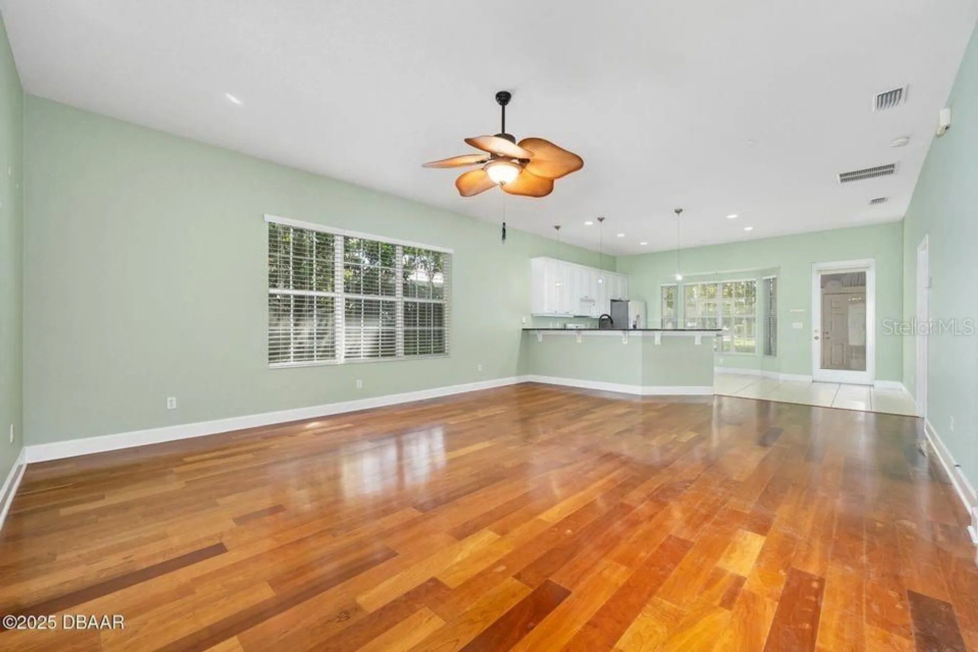 Property Slideshow image 11 of 70 | 3132 connemara dr, Ormond Beach, FL, 32174