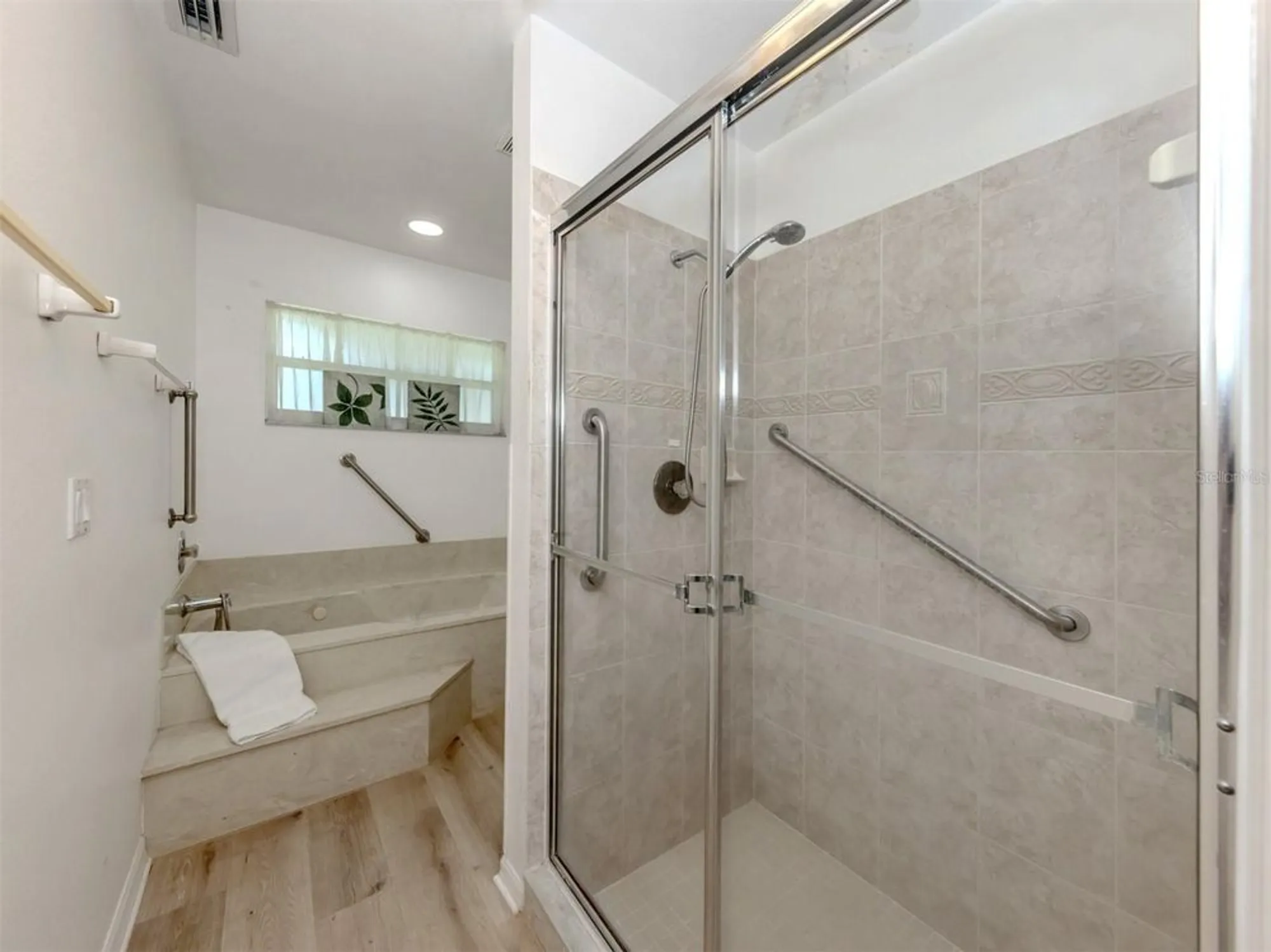 Property Slideshow image 19 of 83 | 503 clubside cir 47, Venice, FL, 34293
