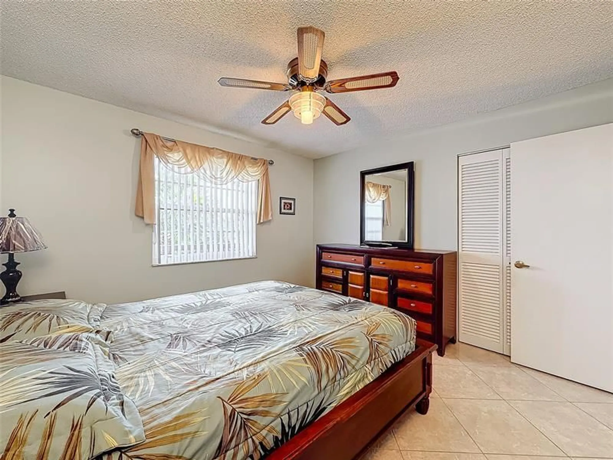 Property Slideshow image 41 of 62 | 4930 e sabal palm blvd 301, Tamarac, FL, 33319