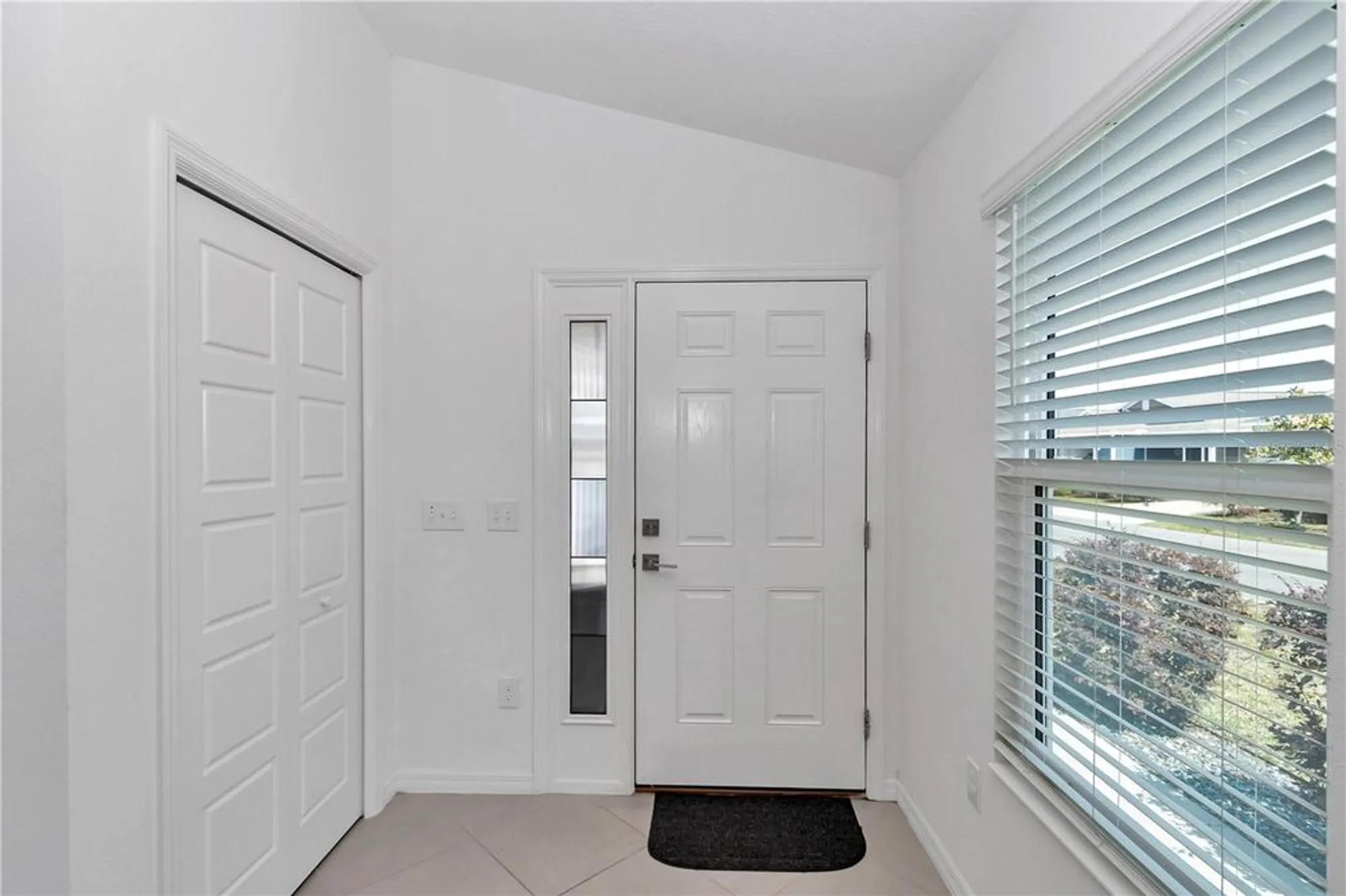 Property Slideshow image 9 of 38 | 6223 atkinson ln, The Villages, FL, 32163