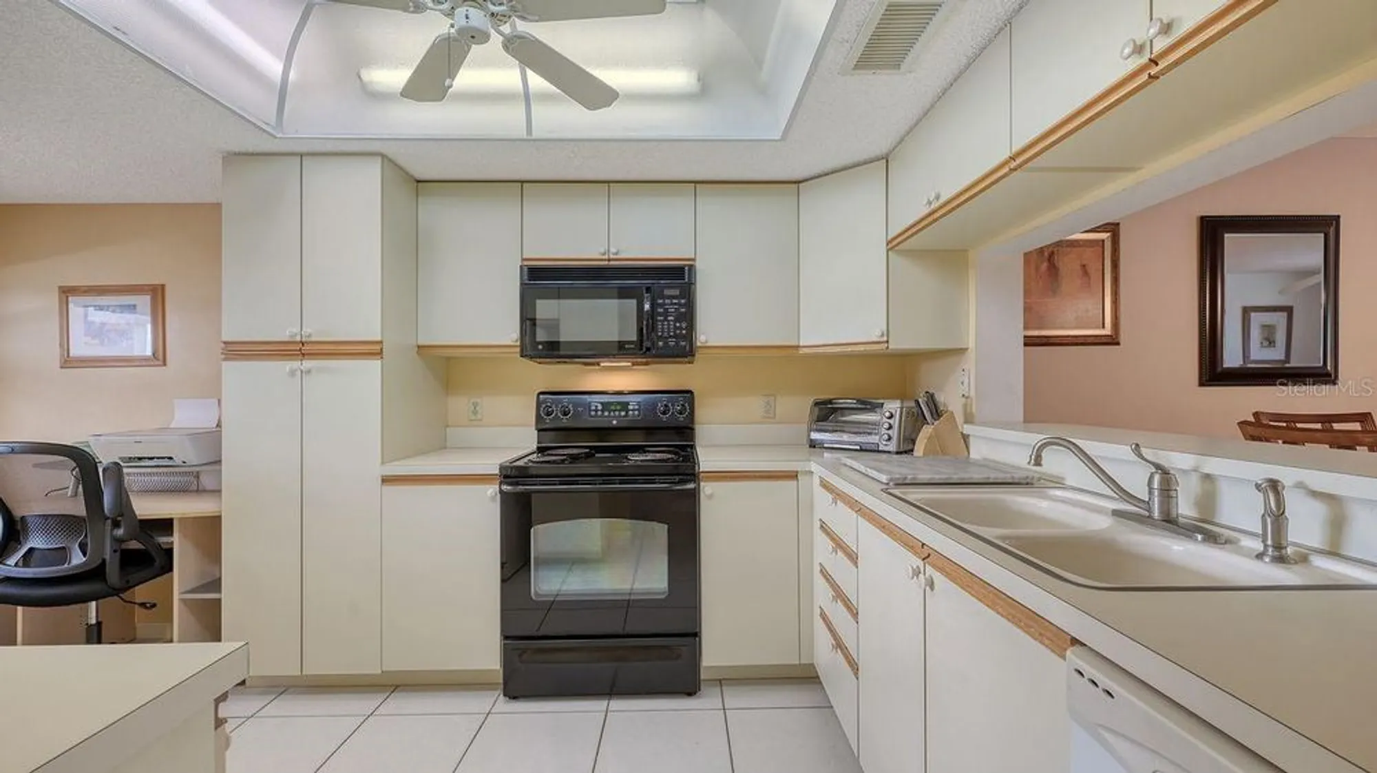 Property Slideshow image 17 of 80 | 6501 stone river rd apt 304, Bradenton, FL, 34203