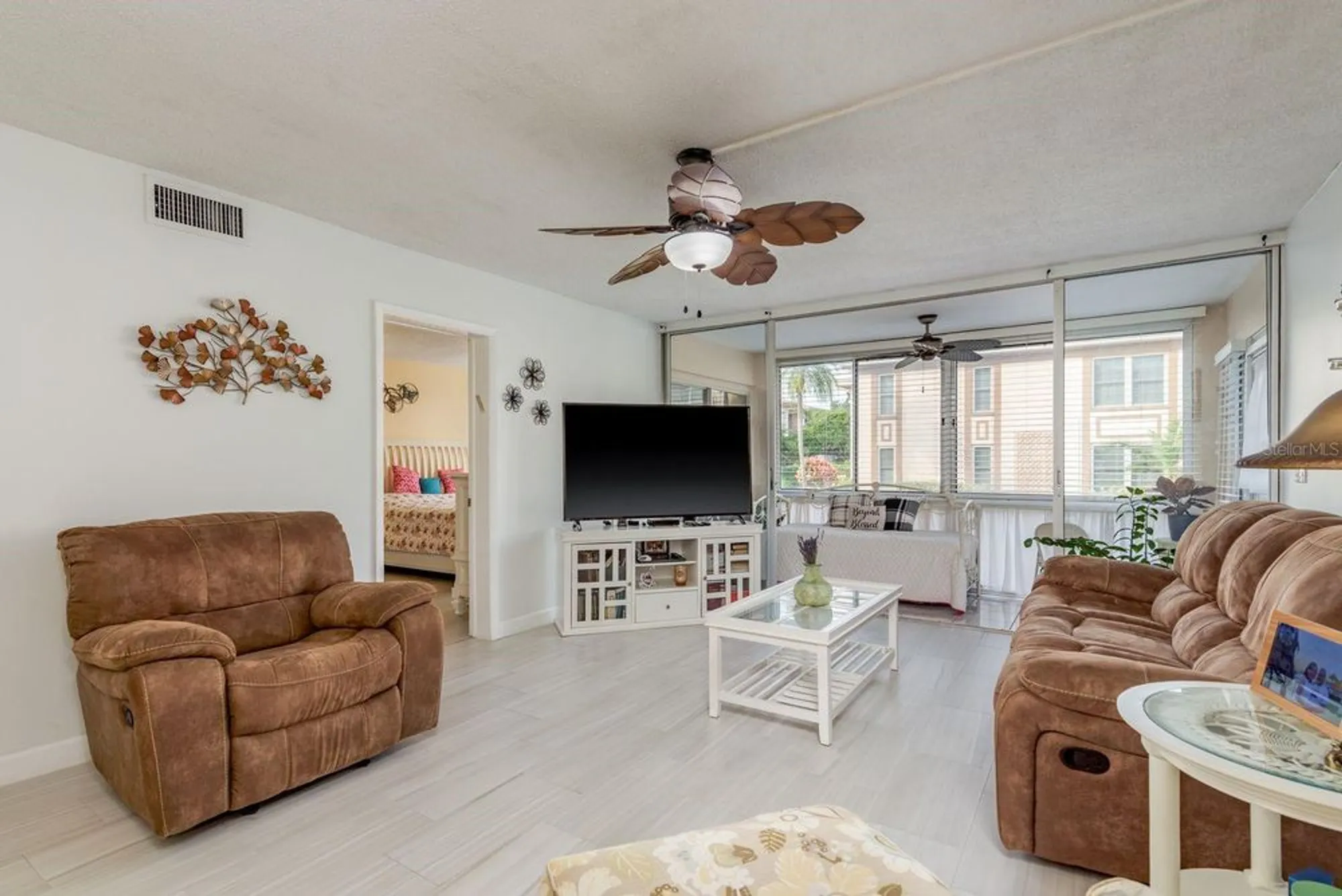 Property Slideshow image 7 of 32 | 19029 us highway 19 n apt 6-7, Clearwater, FL, 33764