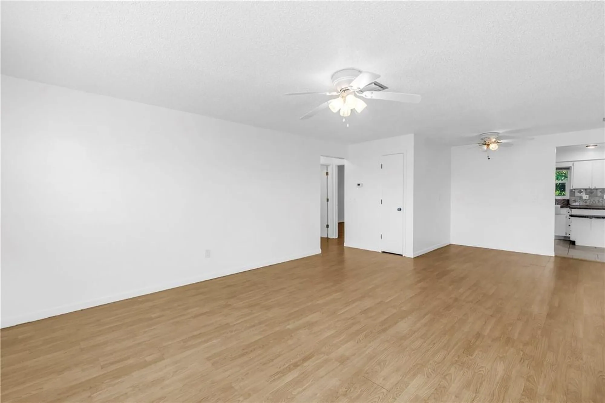 Property Slideshow image 7 of 39 | 7081 lafayette n # 7081, Pinellas Park, FL, 33781