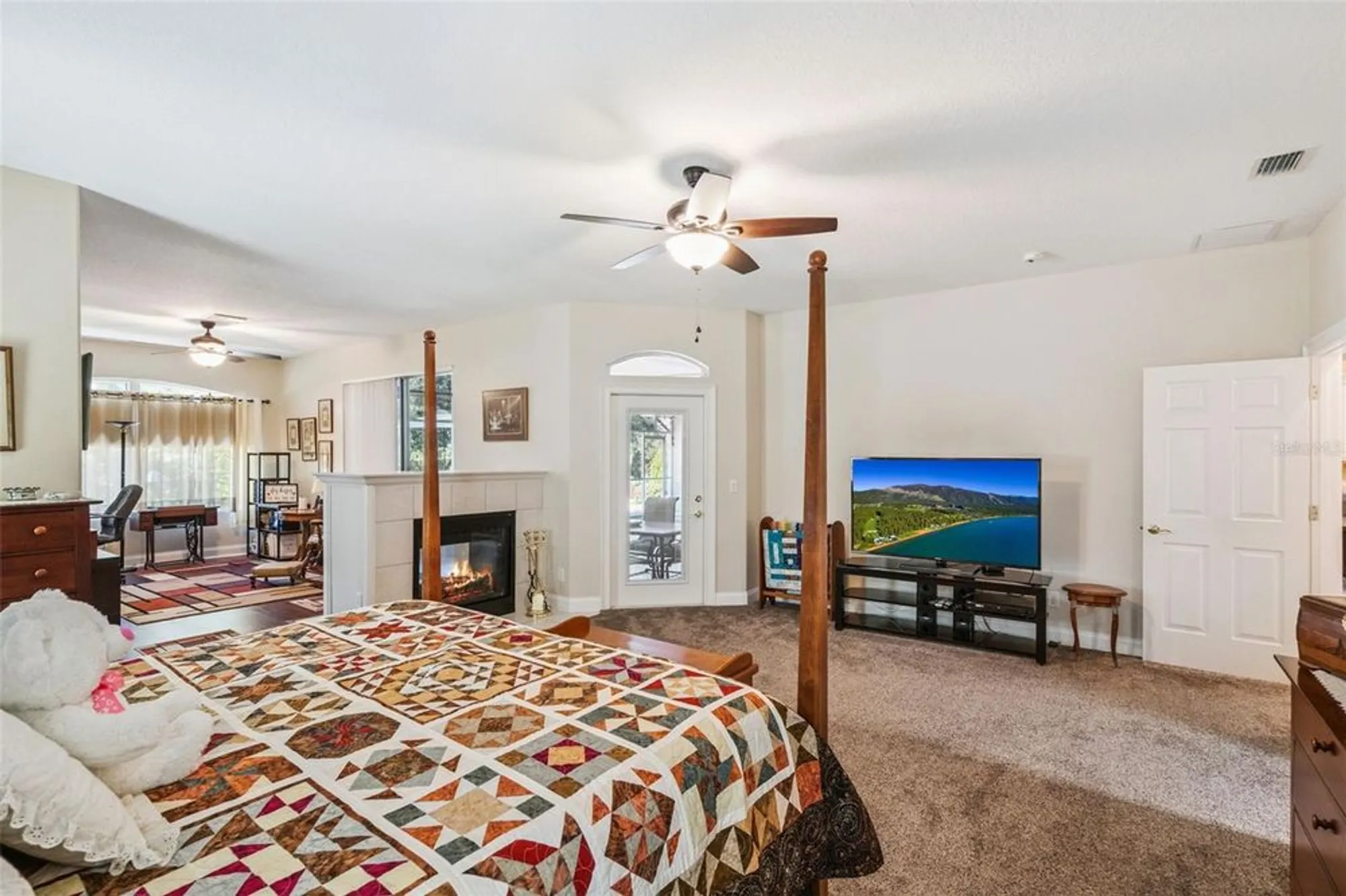 Property Slideshow image 22 of 51 | 21937 king alfred st, Leesburg, FL, 34748