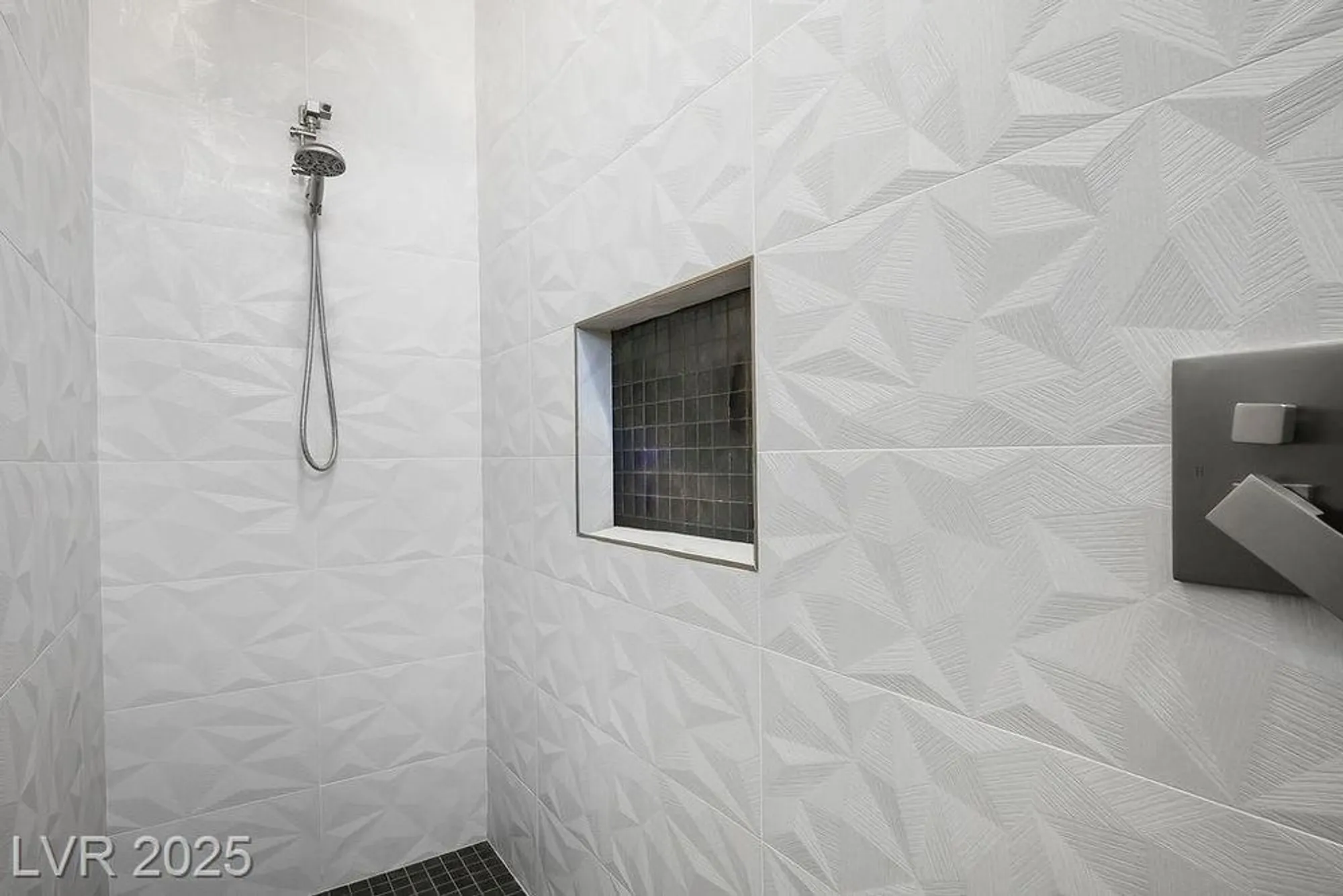 Property Slideshow image 20 of 80 | 2620 hanging rock dr, Las Vegas, NV, 89134