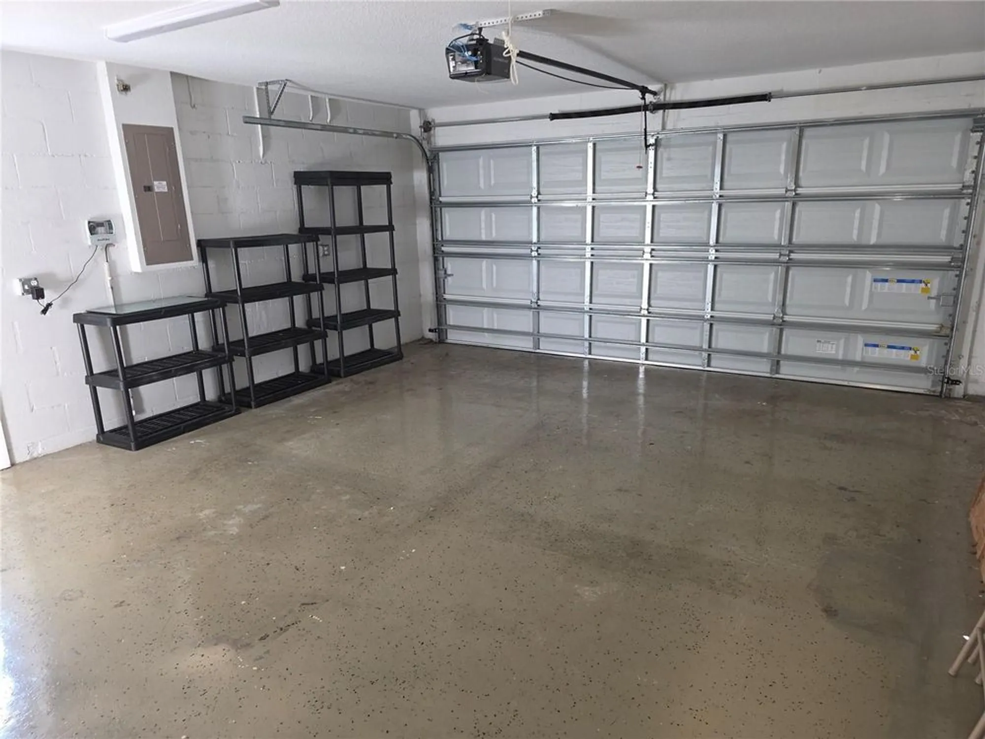 Property Slideshow image 21 of 42 | 2641 royal ridge dr, Spring Hill, FL, 34606