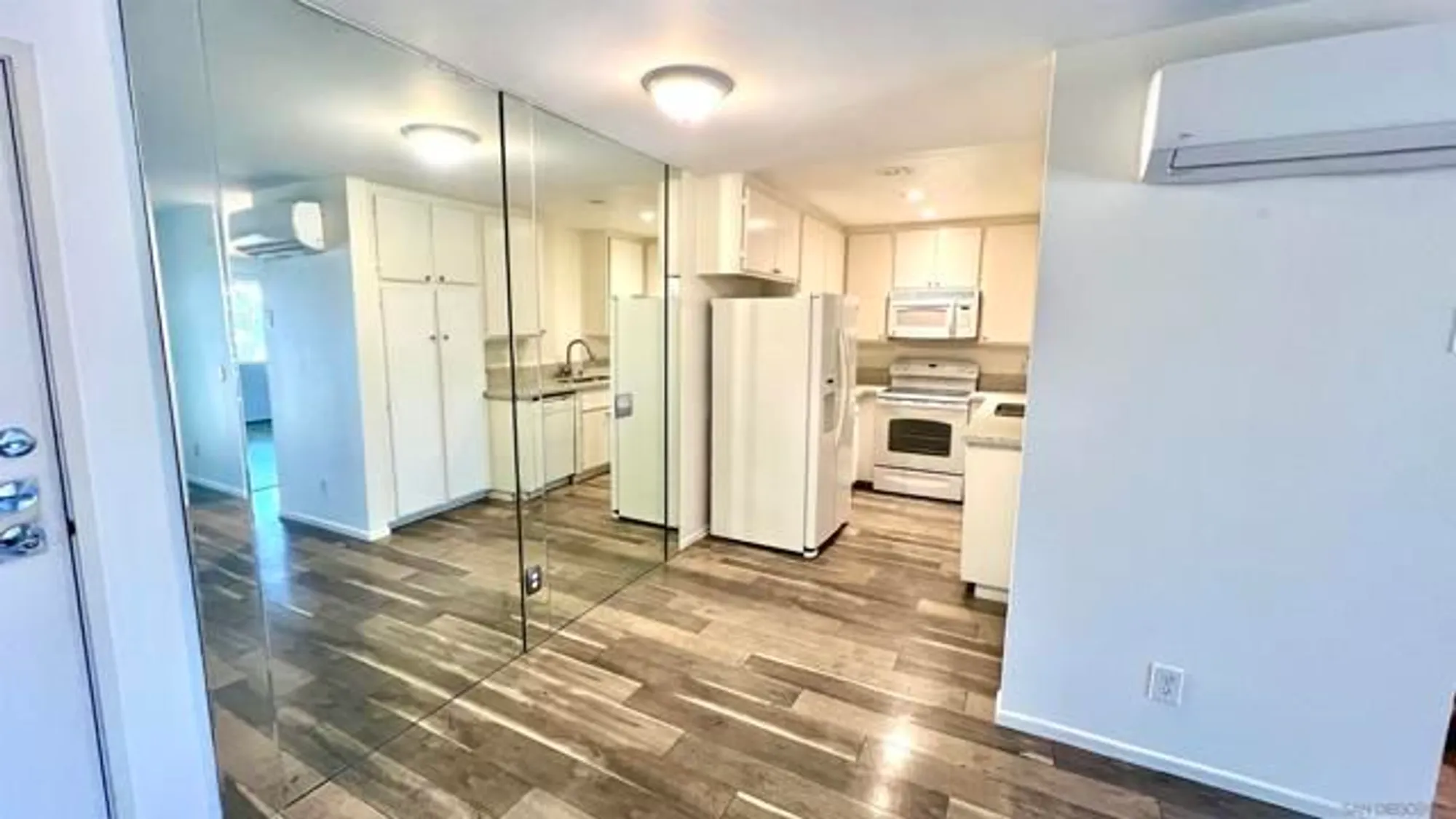 Property Slideshow image 4 of 11 | 6330 genesee ave 213, San Diego, CA, 92122