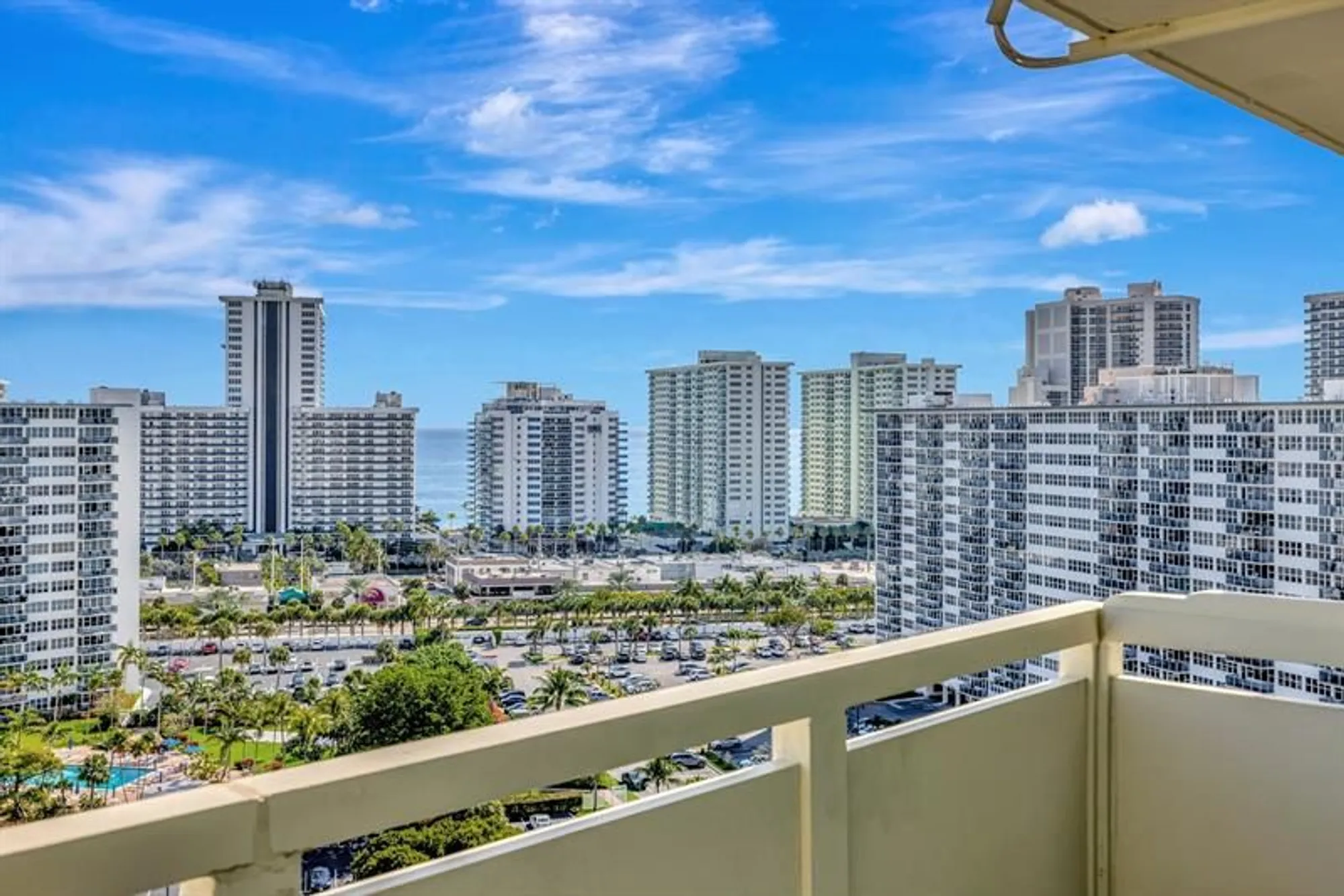 Property Slideshow image 16 of 45 | 3200 ne 36th st 1721, Fort Lauderdale, FL, 33308