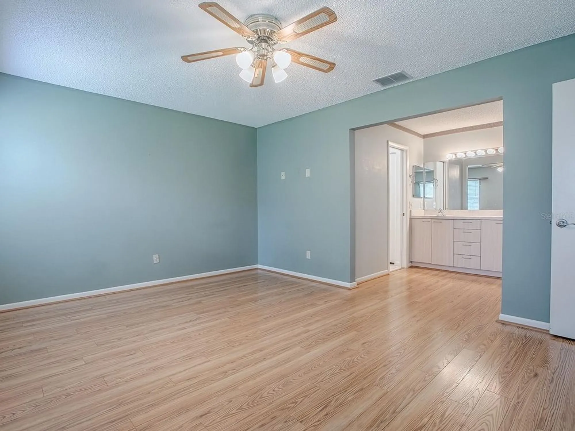 Property Slideshow image 29 of 43 | 642 glen oaks dr, Leesburg, FL, 34748