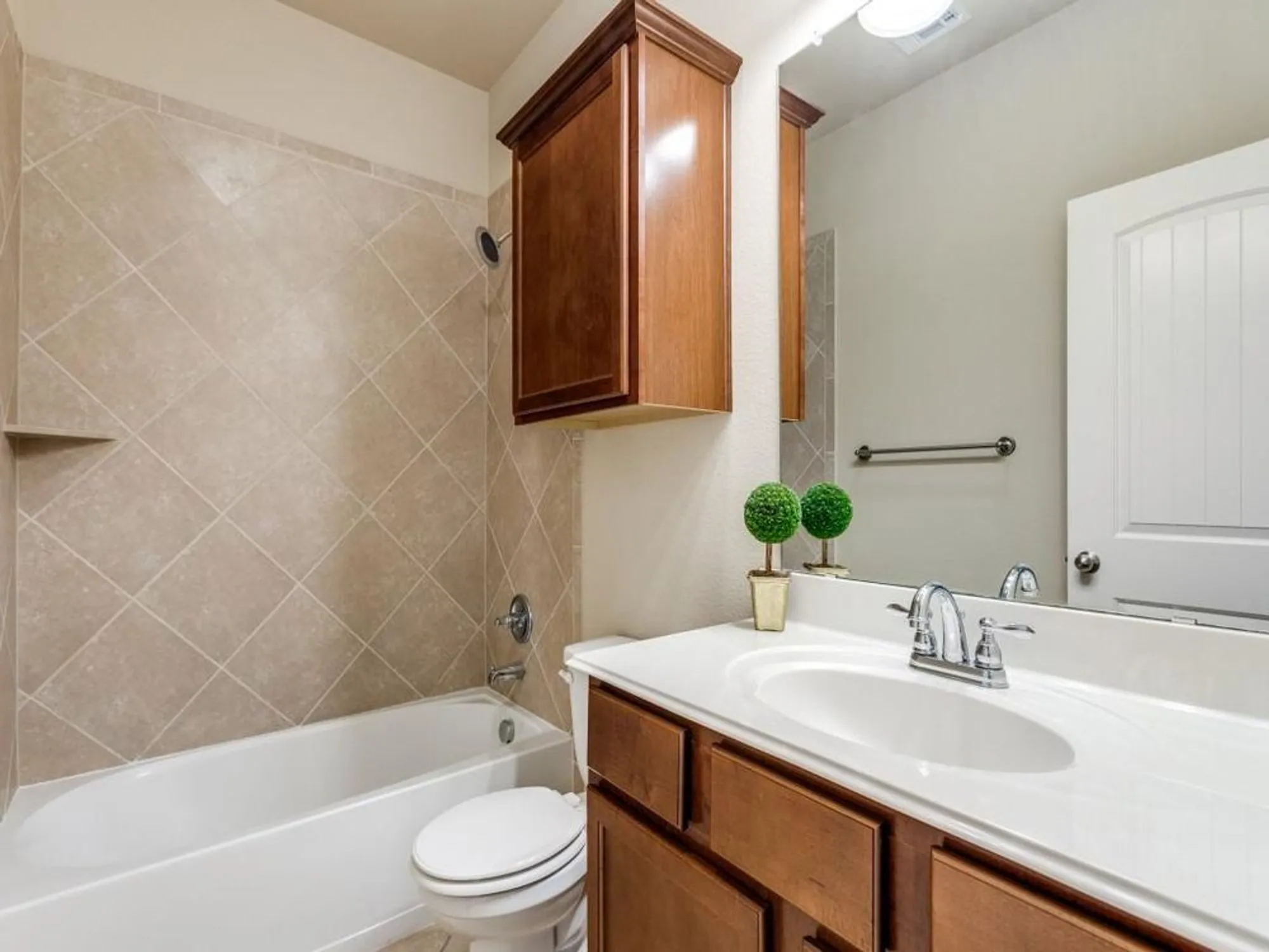Property Slideshow image 15 of 32 | 1308 isabella ln, Savannah, TX, 76227