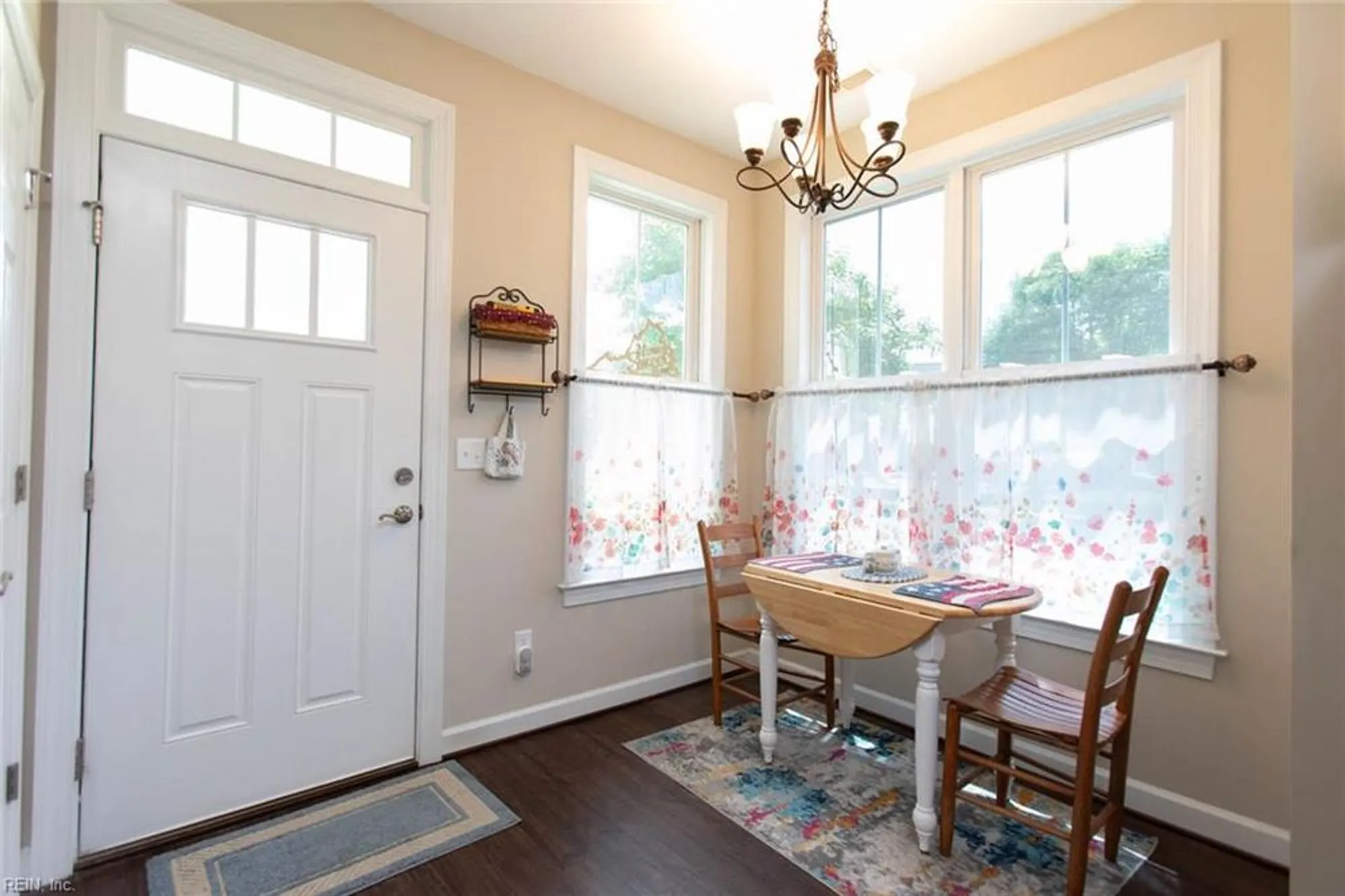 Property Slideshow image 8 of 50 | 200 durham st, Smithfield, VA, 23430