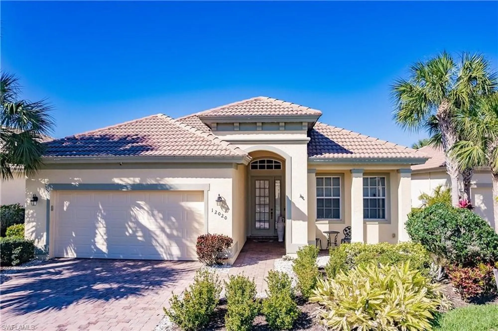 Property Slideshow image 37 of 41 | 12020 bramble cove dr, Fort Myers, FL, 33905