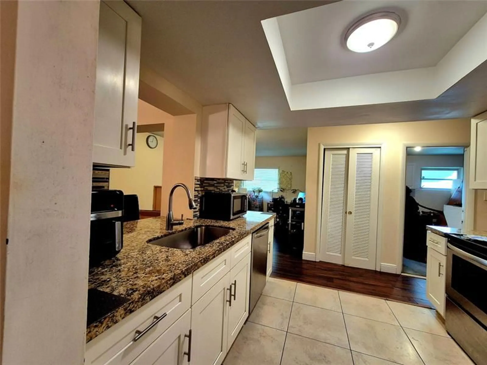 Property Slideshow image 16 of 40 | 1390 nw 70th ln, Margate, FL, 33063