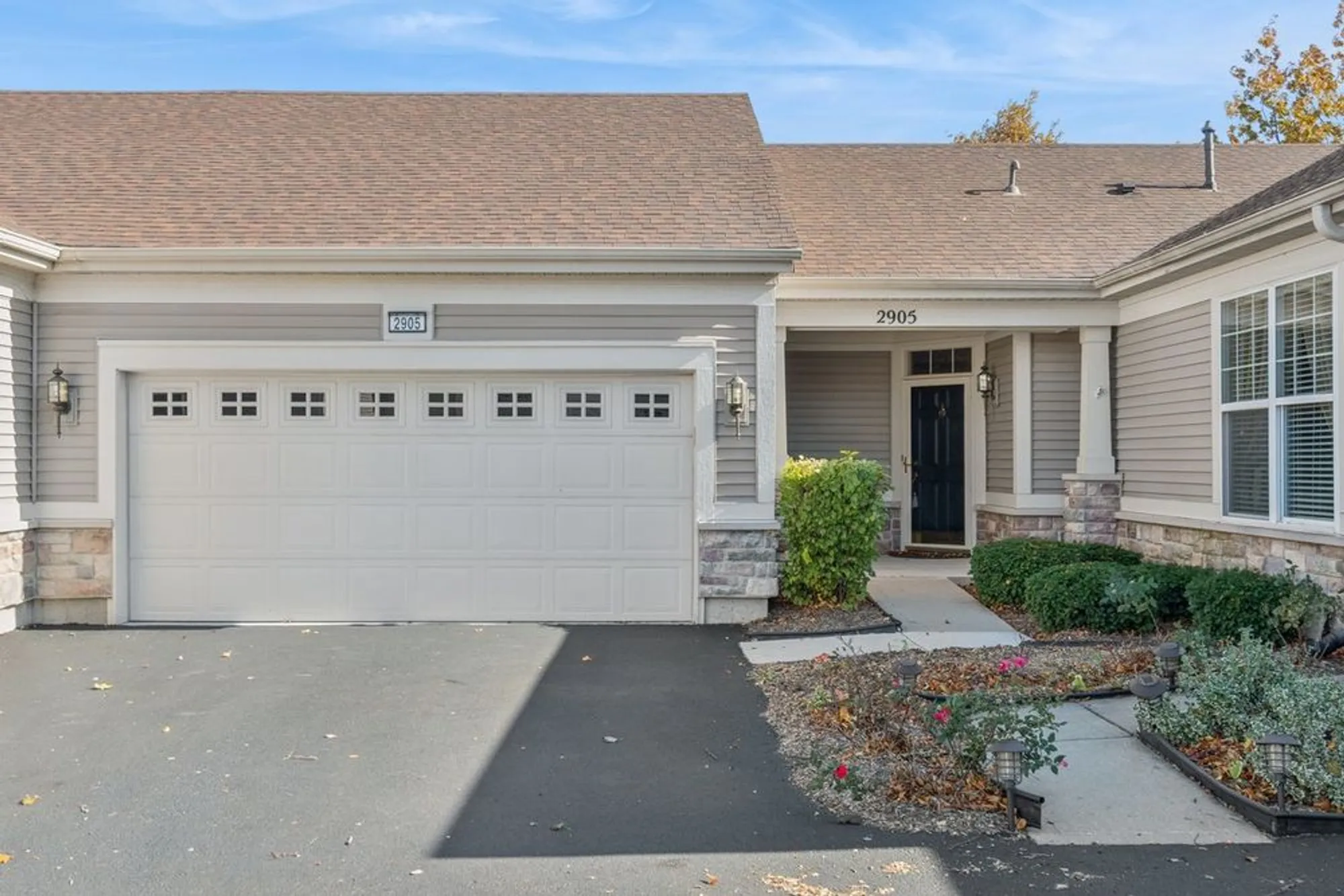 Property Slideshow image 1 of 44 | 2905 normandy cir, Naperville, IL, 60564