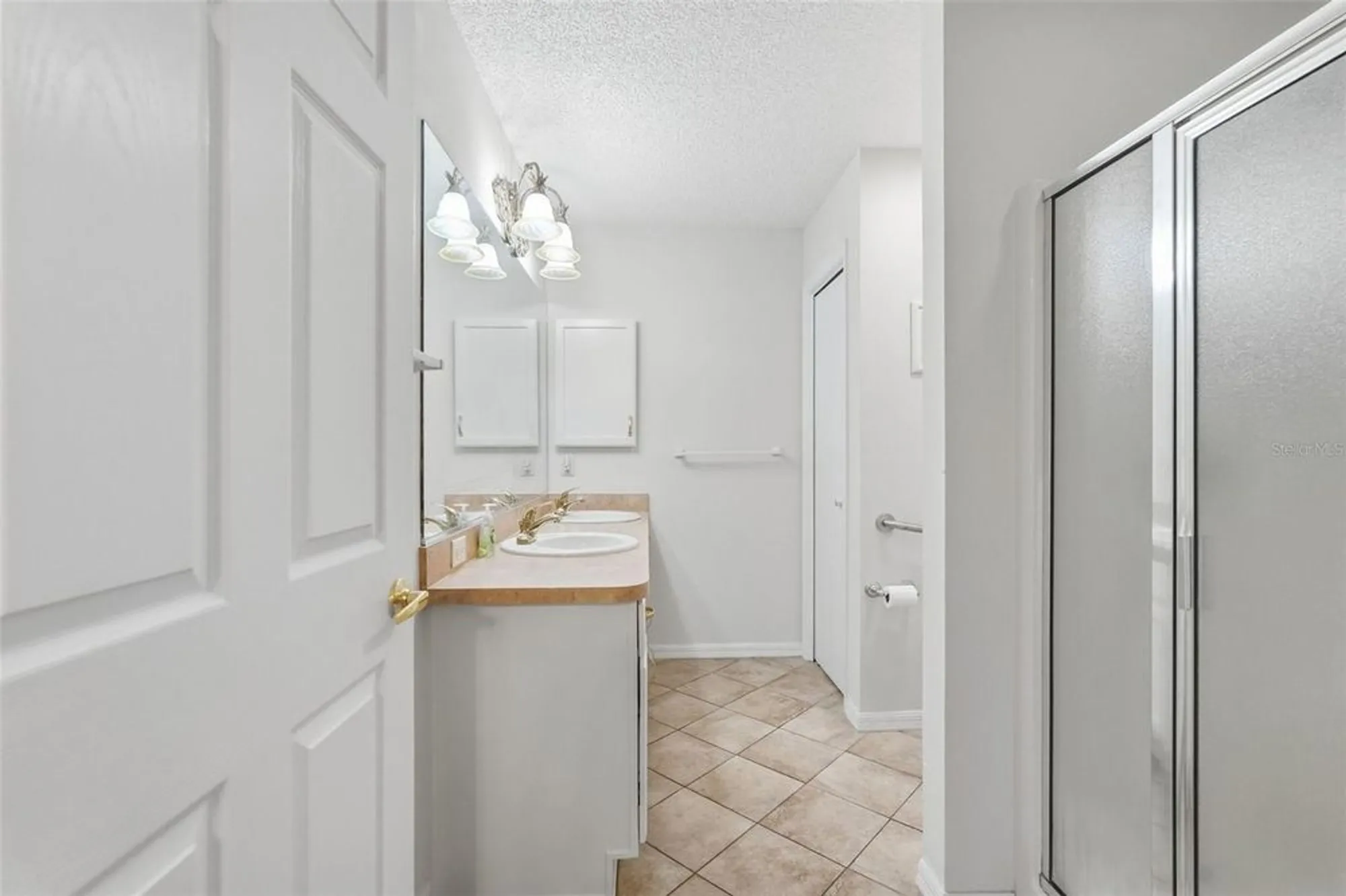 Property Slideshow image 27 of 69 | 17985 se 92nd amory ave, The Villages, FL, 32162