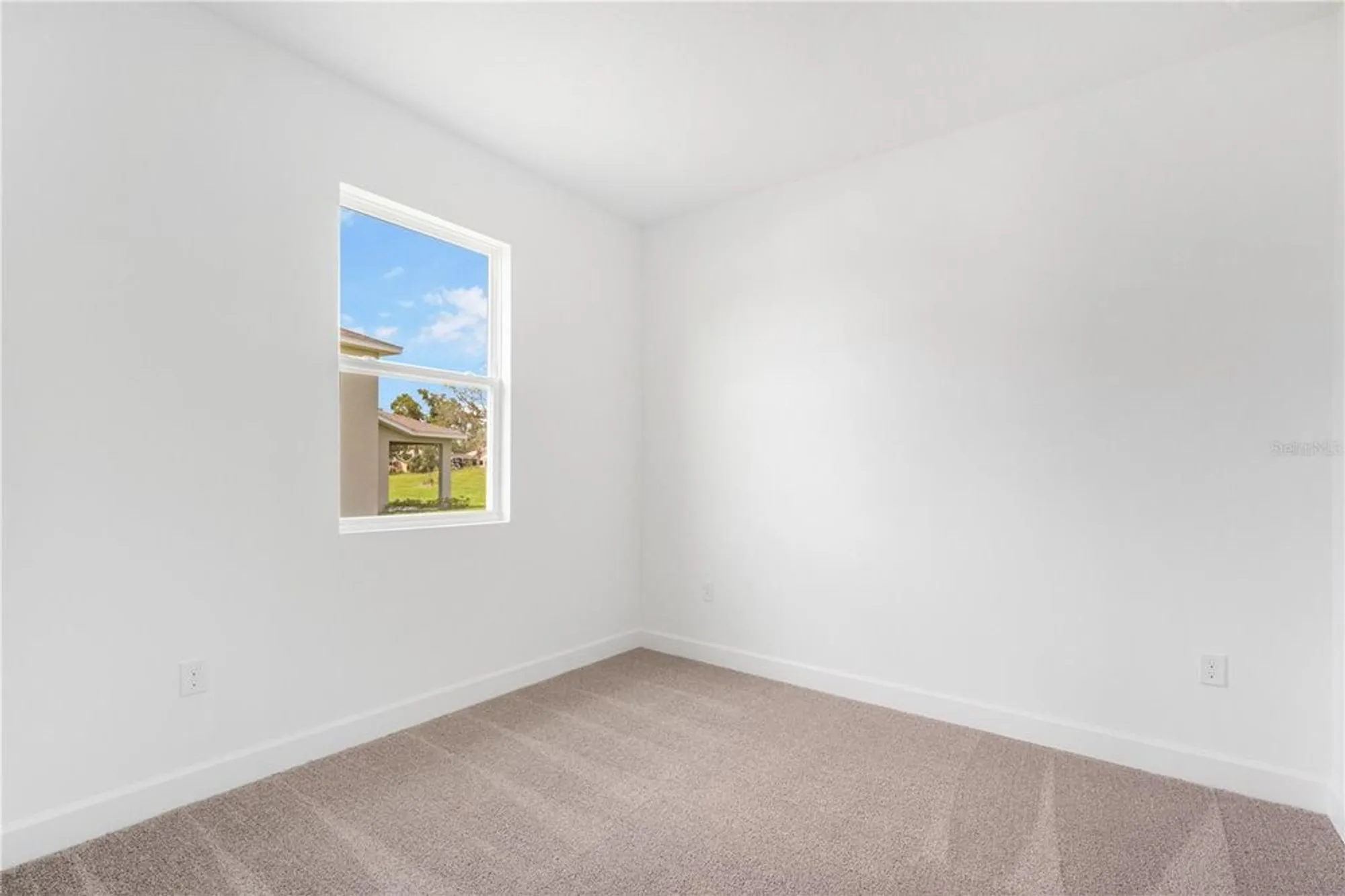 Property Slideshow image 12 of 43 | 9021 players dr, Weeki Wachee, FL, 34613