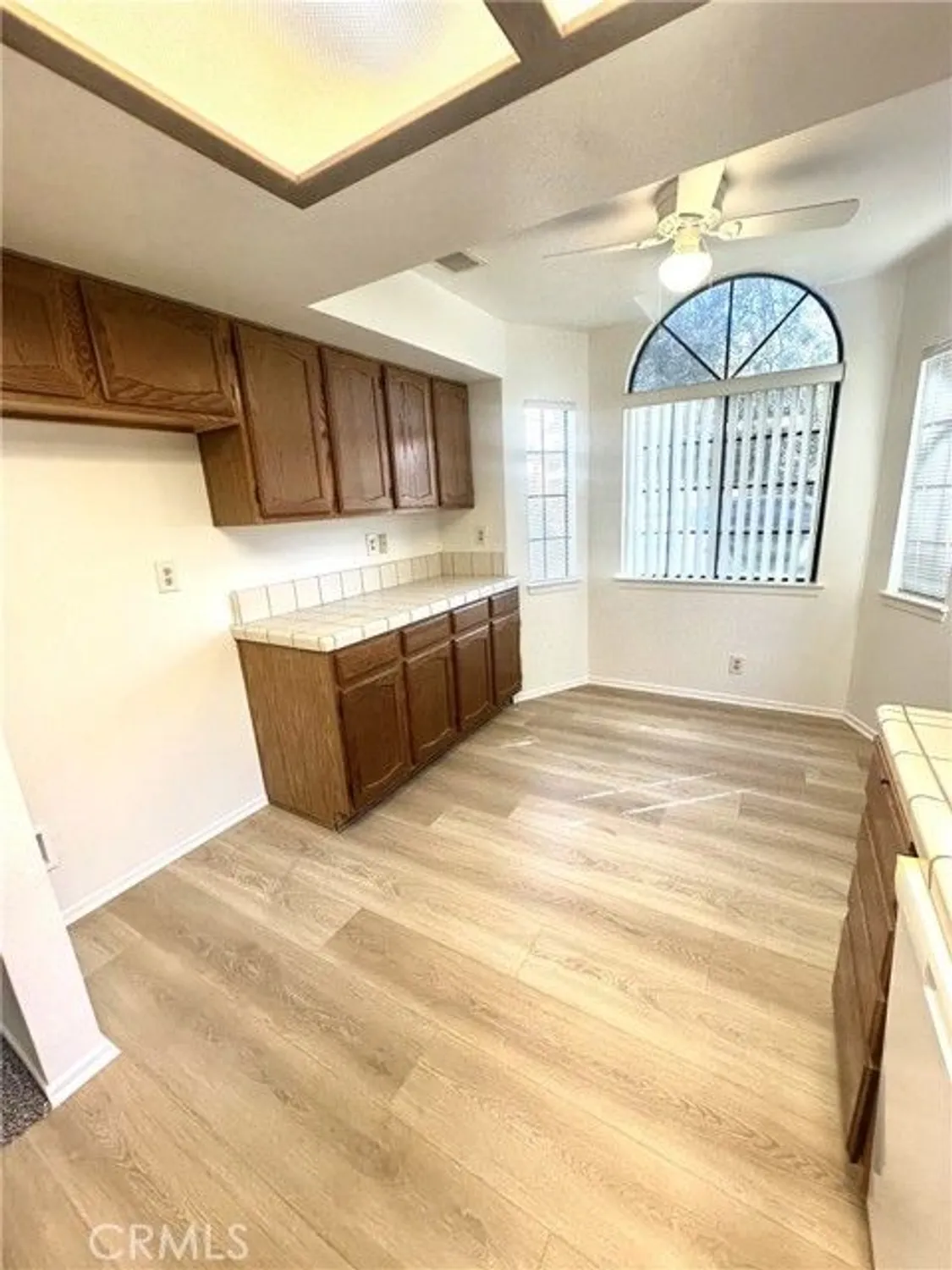 Property Slideshow image 7 of 26 | 11718 oak st, Apple Valley, CA, 92308