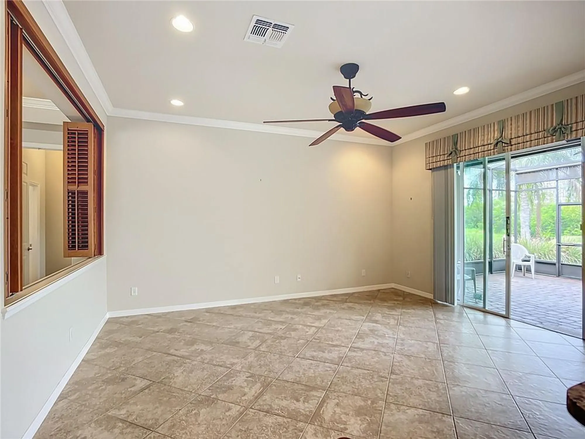 Property Slideshow image 16 of 80 | 16113 cape coral dr, Wimauma, FL, 33598