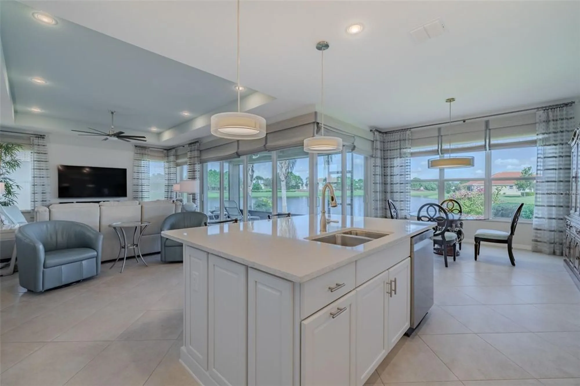 Property Slideshow image 23 of 87 | 4938 grand banks dr, Wimauma, FL, 33598