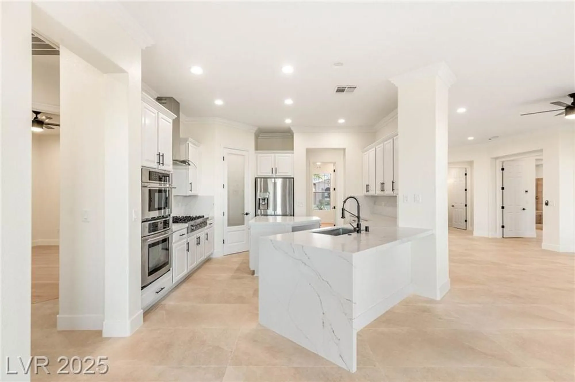 Property Slideshow image 19 of 66 | 4754 riva de romanza st, Las Vegas, NV, 89135