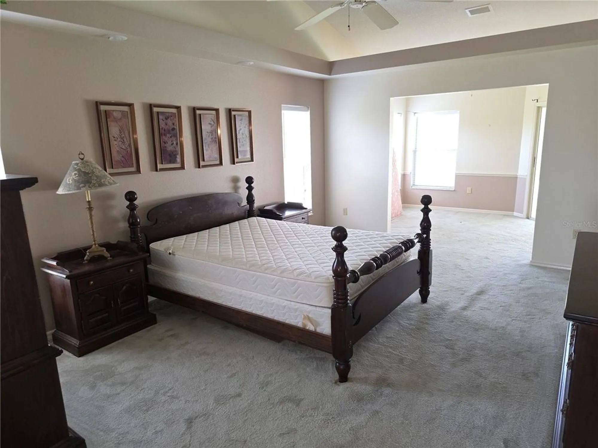 Property Slideshow image 11 of 37 | 9168 southern comfort ct, Weeki Wachee, FL, 34613