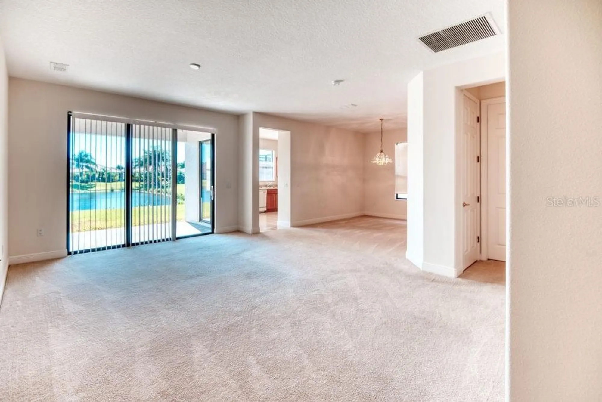 Property Slideshow image 5 of 34 | 307 monterey st, Poinciana, FL, 34759