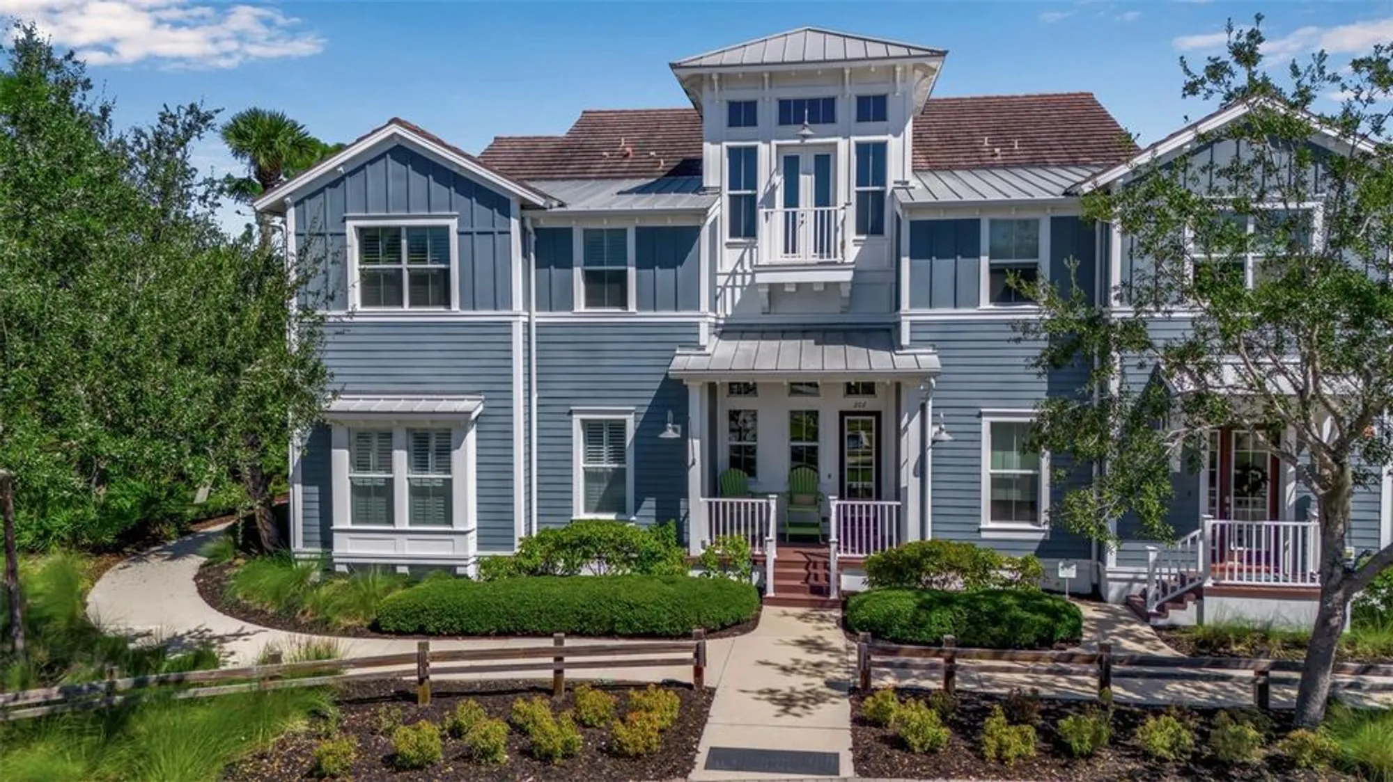 Property Slideshow image 3 of 99 | 321 sapphire lake dr 202, Bradenton, FL, 34209