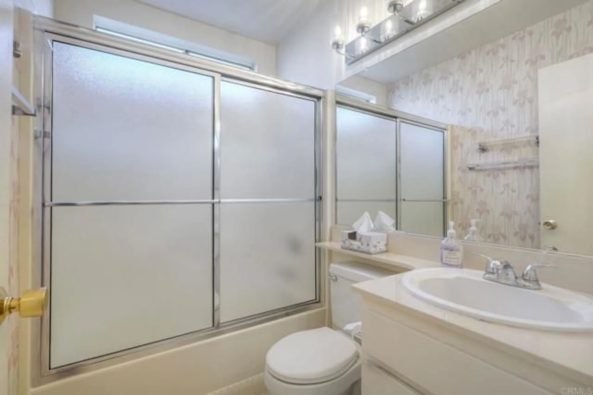 Property Slideshow image 18 of 30 | 1410 panorama ridge rd, Oceanside, CA, 92056