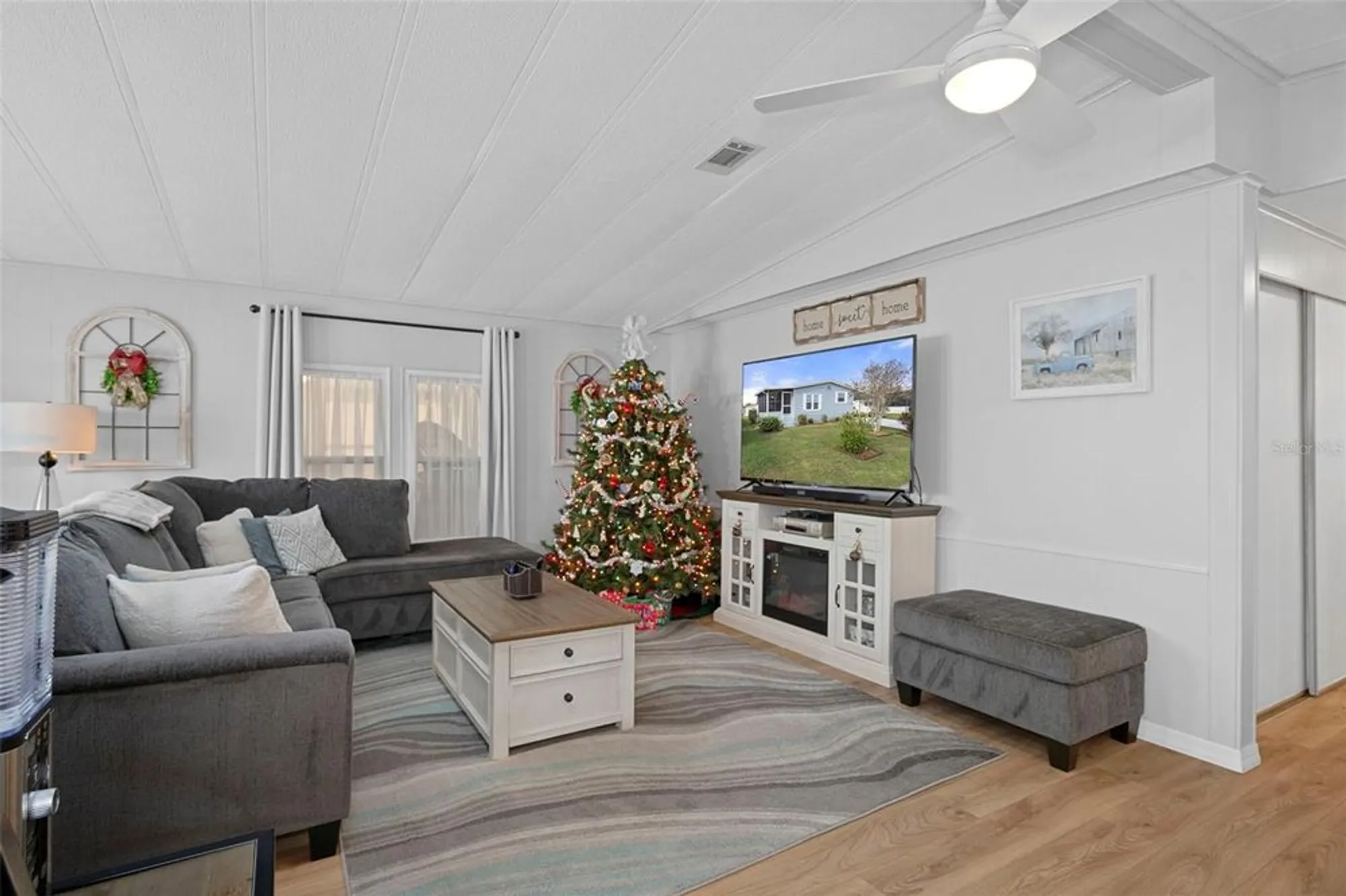 Property Slideshow image 9 of 59 | 5079 lodgewood dr, Lakeland, FL, 33810