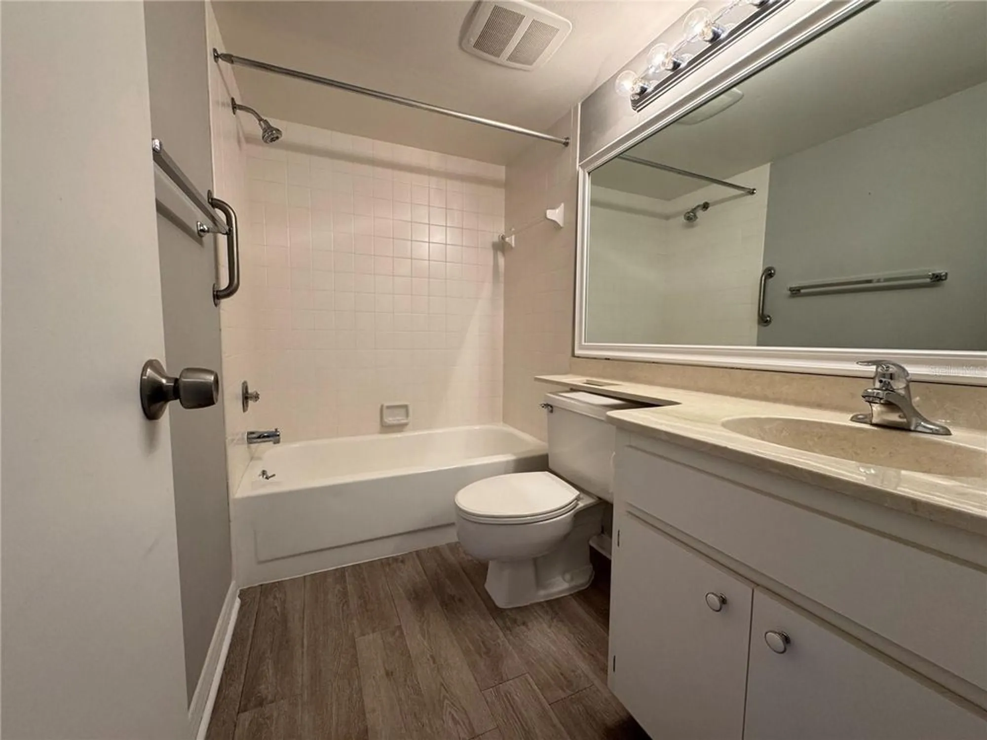 Property Slideshow image 19 of 39 | 266 cerromar way 55, Venice, FL, 34293