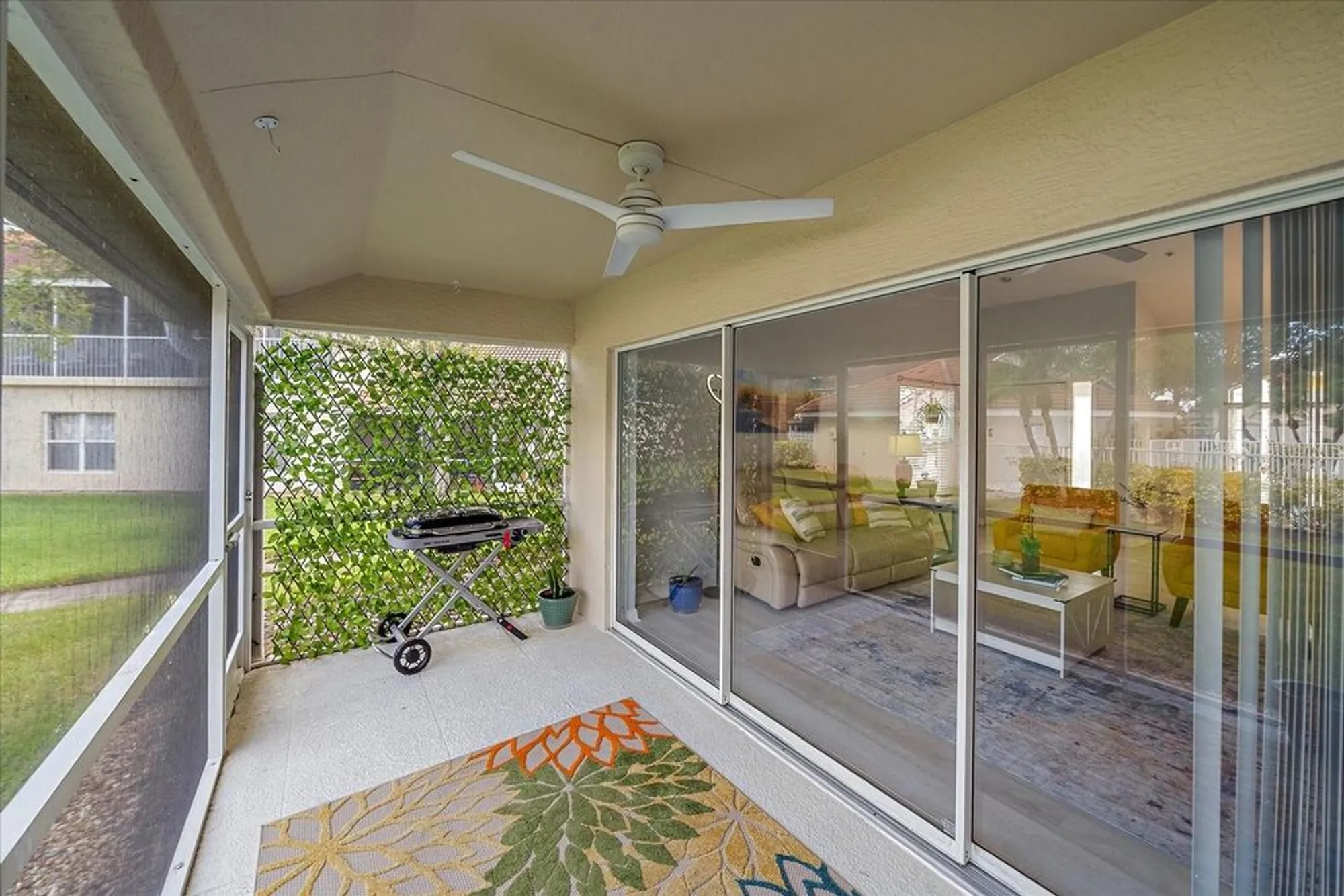 Property Slideshow image 25 of 36 | 7123 cedar hollow cir, Bradenton, FL, 34203