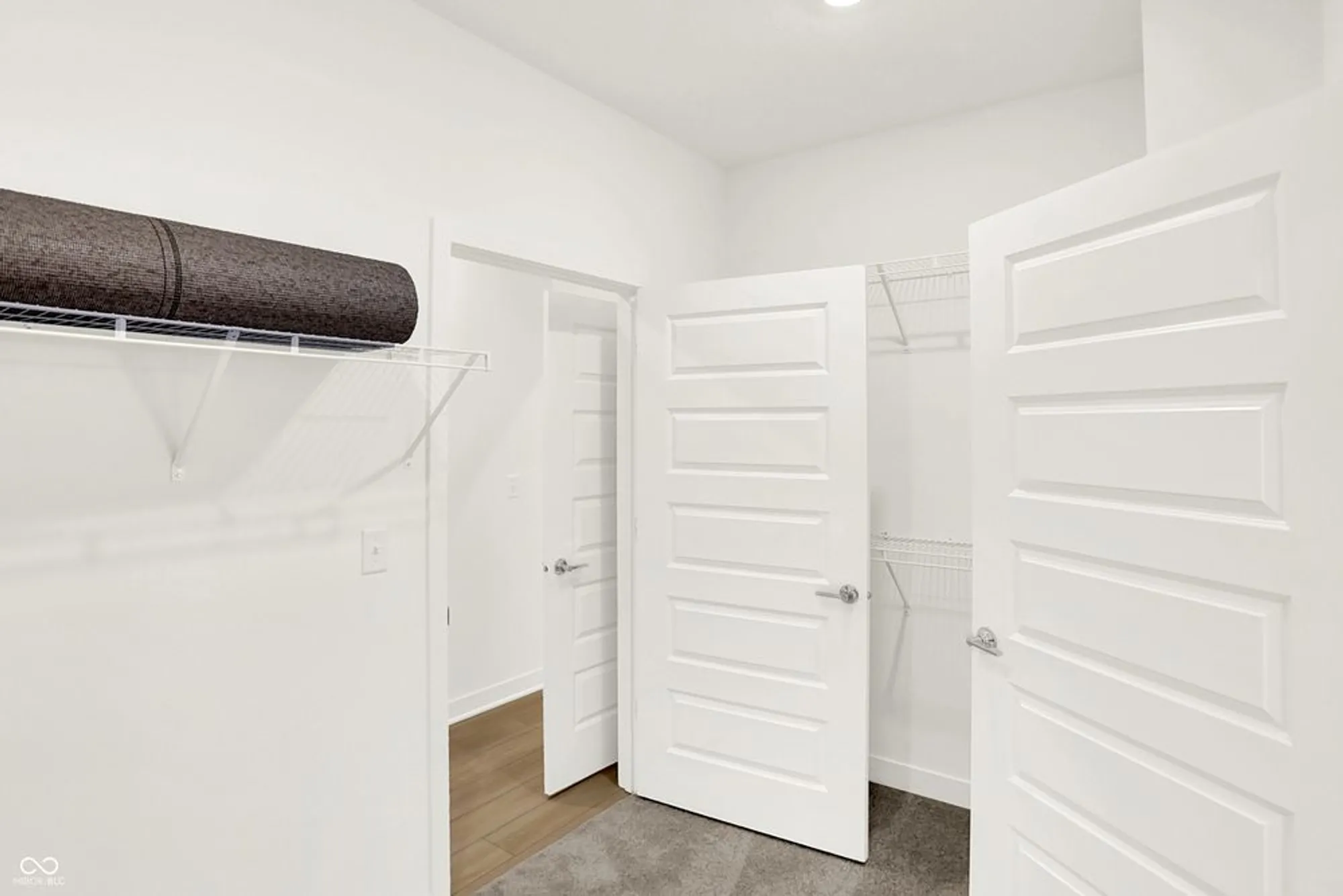 Property Slideshow image 30 of 40 | 5357 nettleton way, Avon, IN, 46123