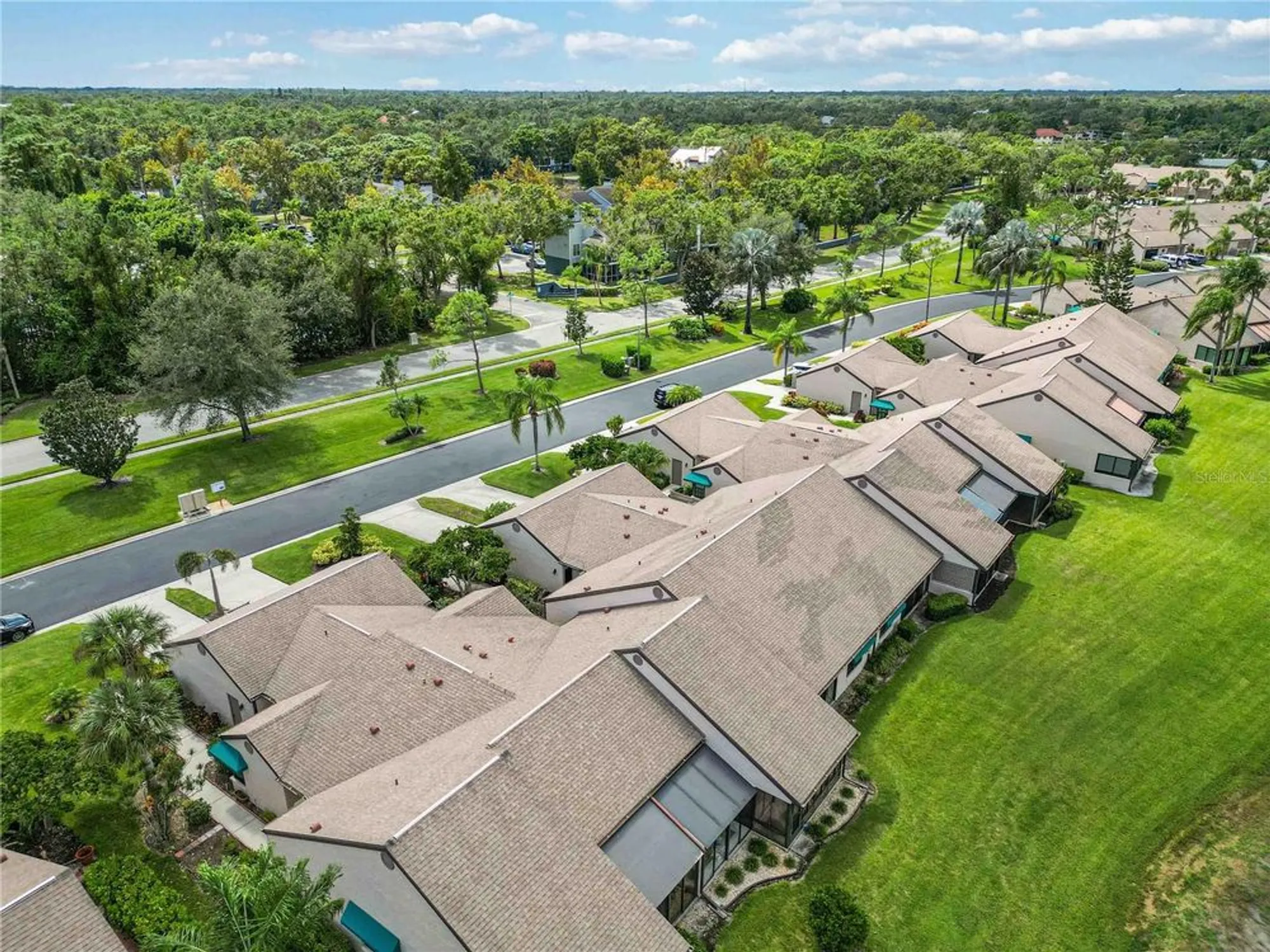 Property Slideshow image 44 of 60 | 6085 clubside dr, Sarasota, FL, 34243