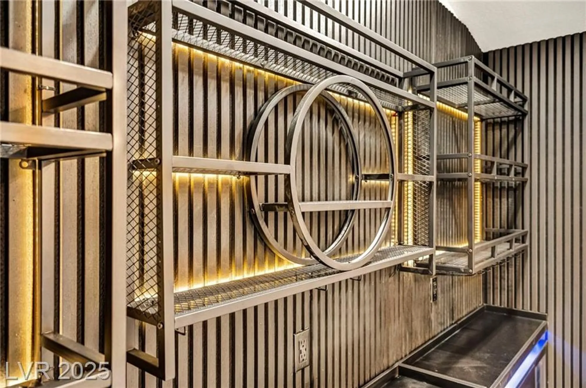 Property Slideshow image 19 of 70 | 2920 crown ridge dr, Las Vegas, NV, 89134