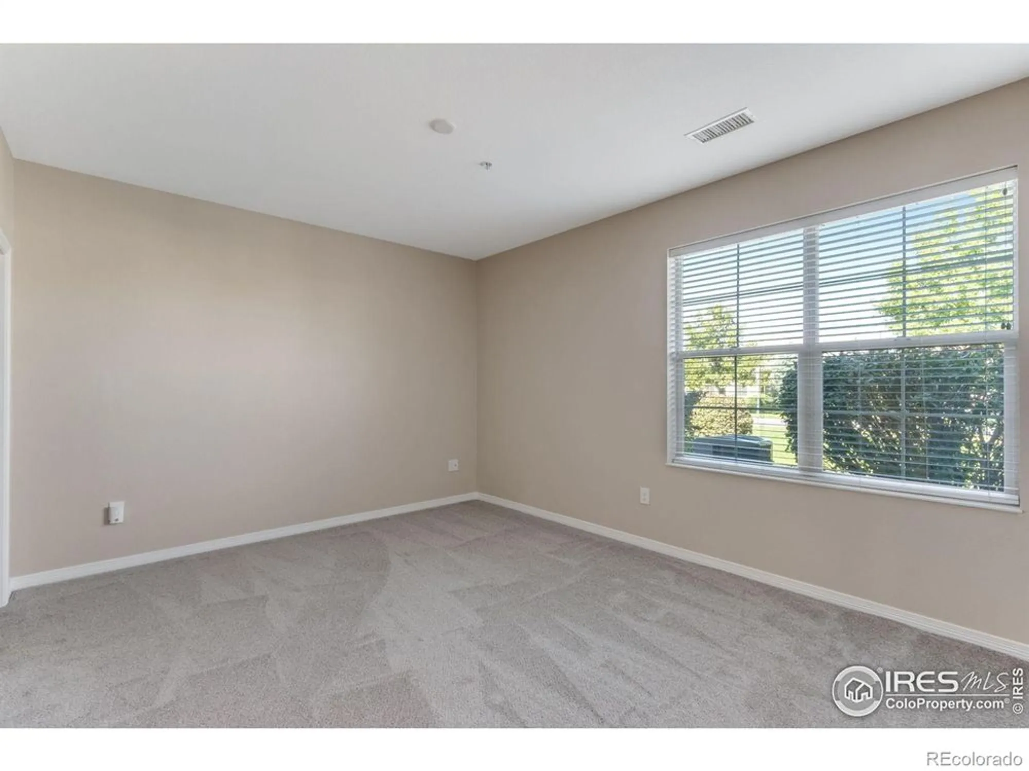 Property Slideshow image 8 of 20 | 2410 santa fe dr a, Longmont, CO, 80504