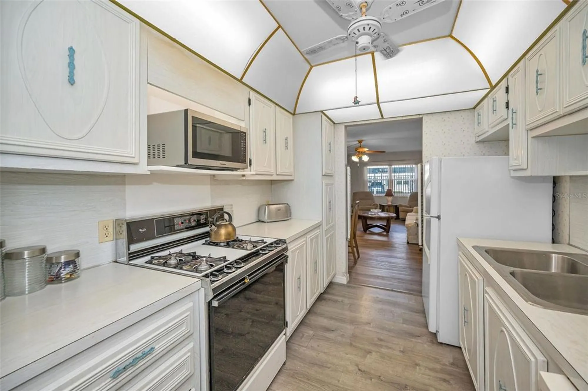 Property Slideshow image 10 of 49 | 5297 81st ln n apt 4, St Petersburg, FL, 33709