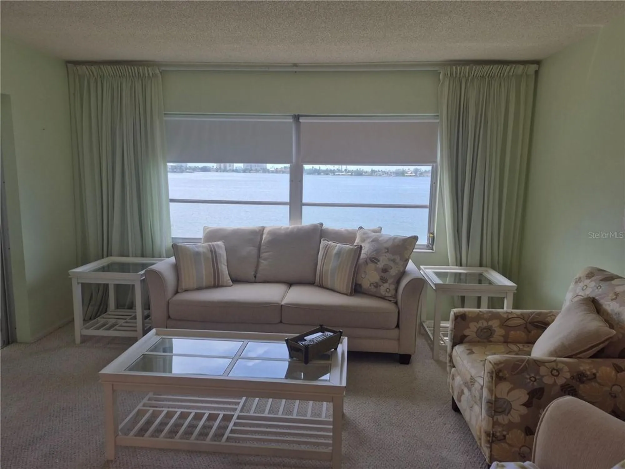 Property Slideshow image 9 of 25 | 4750 cove cir apt 304, St Petersburg, FL, 33708