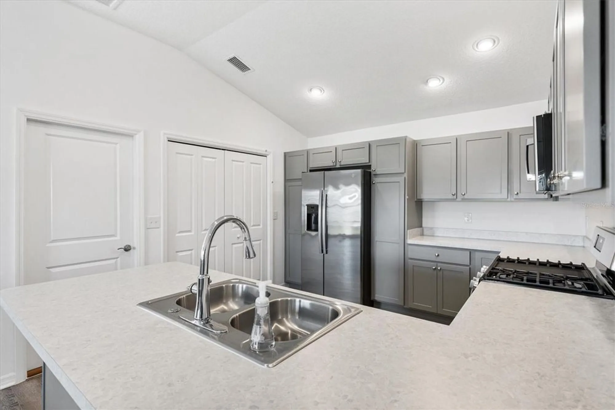 Property Slideshow image 12 of 36 | 2865 judah st, The Villages, FL, 32163