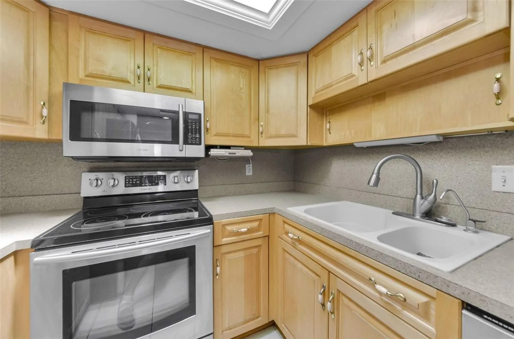 Property Slideshow image 16 of 95 | 2836 highlands blvd a, Palm Harbor, FL, 34684