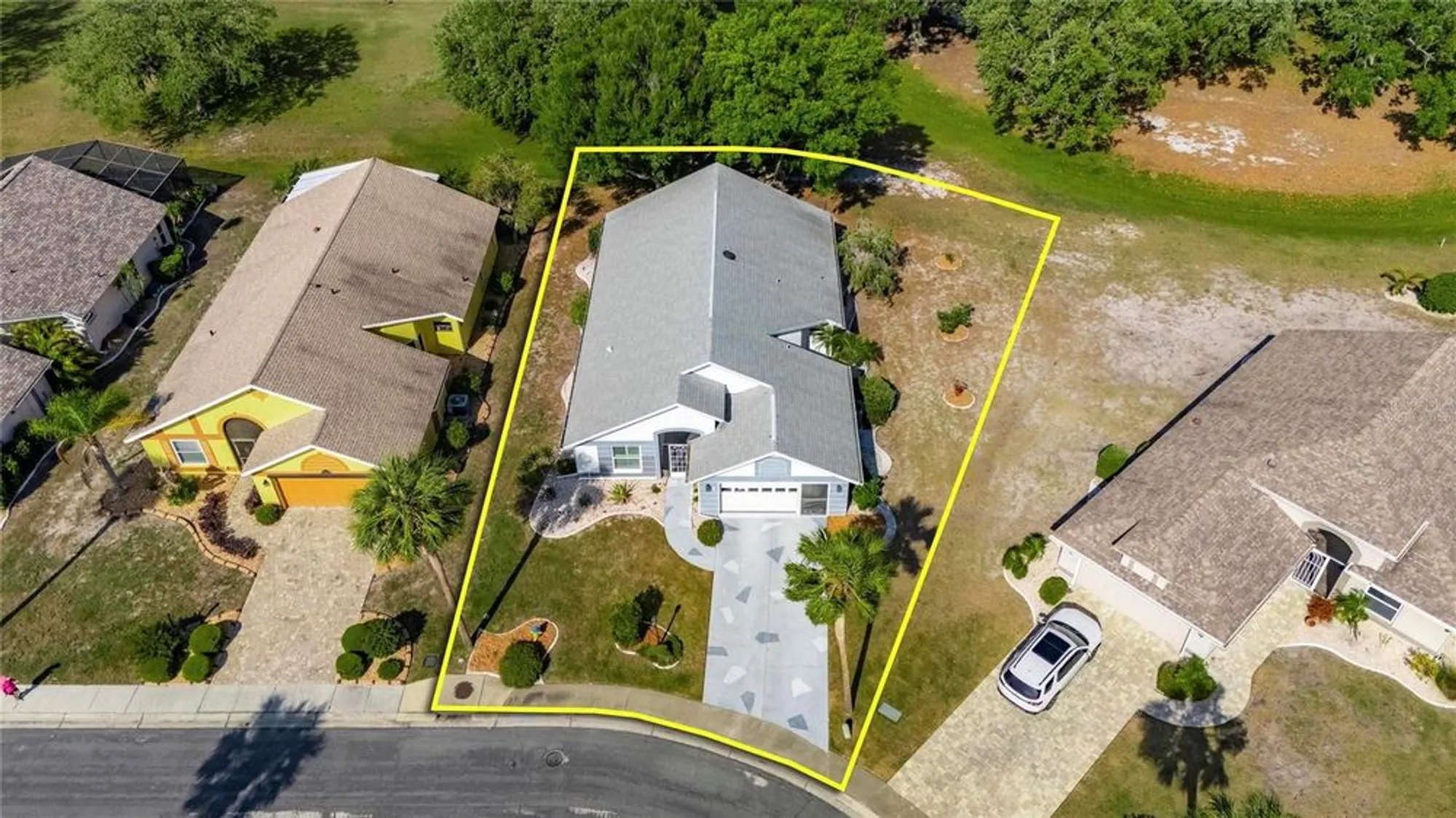 Property Slideshow image 59 of 81 | 334 northway dr, Sun City Center, FL, 33573
